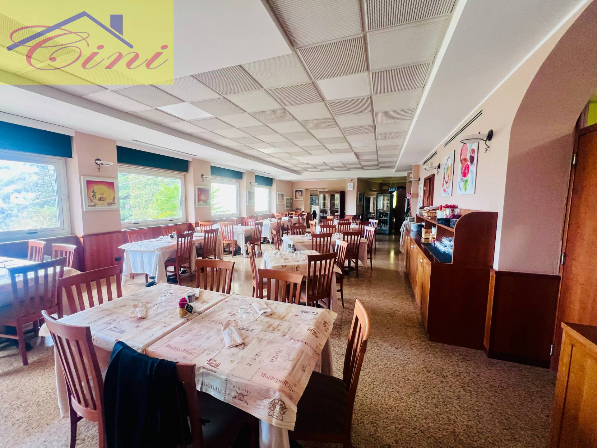 VILLA SINGOLA in vendita a Lecco, Laorca