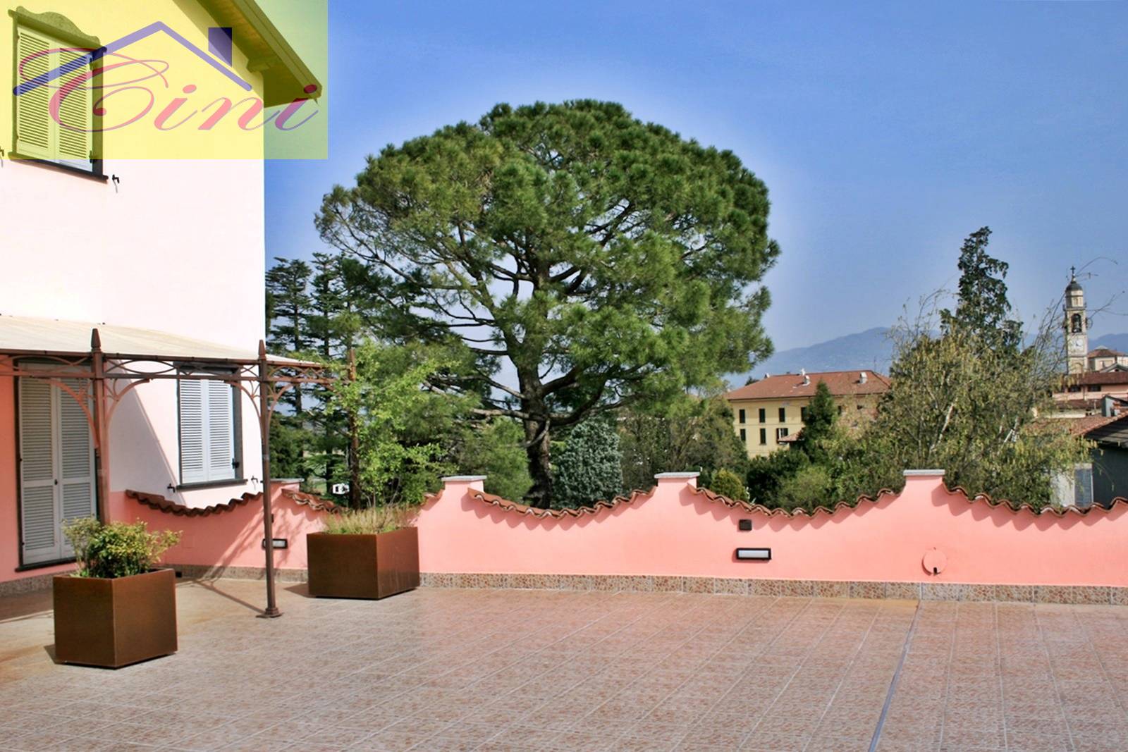 QUADRILOCALE in vendita a Rogeno