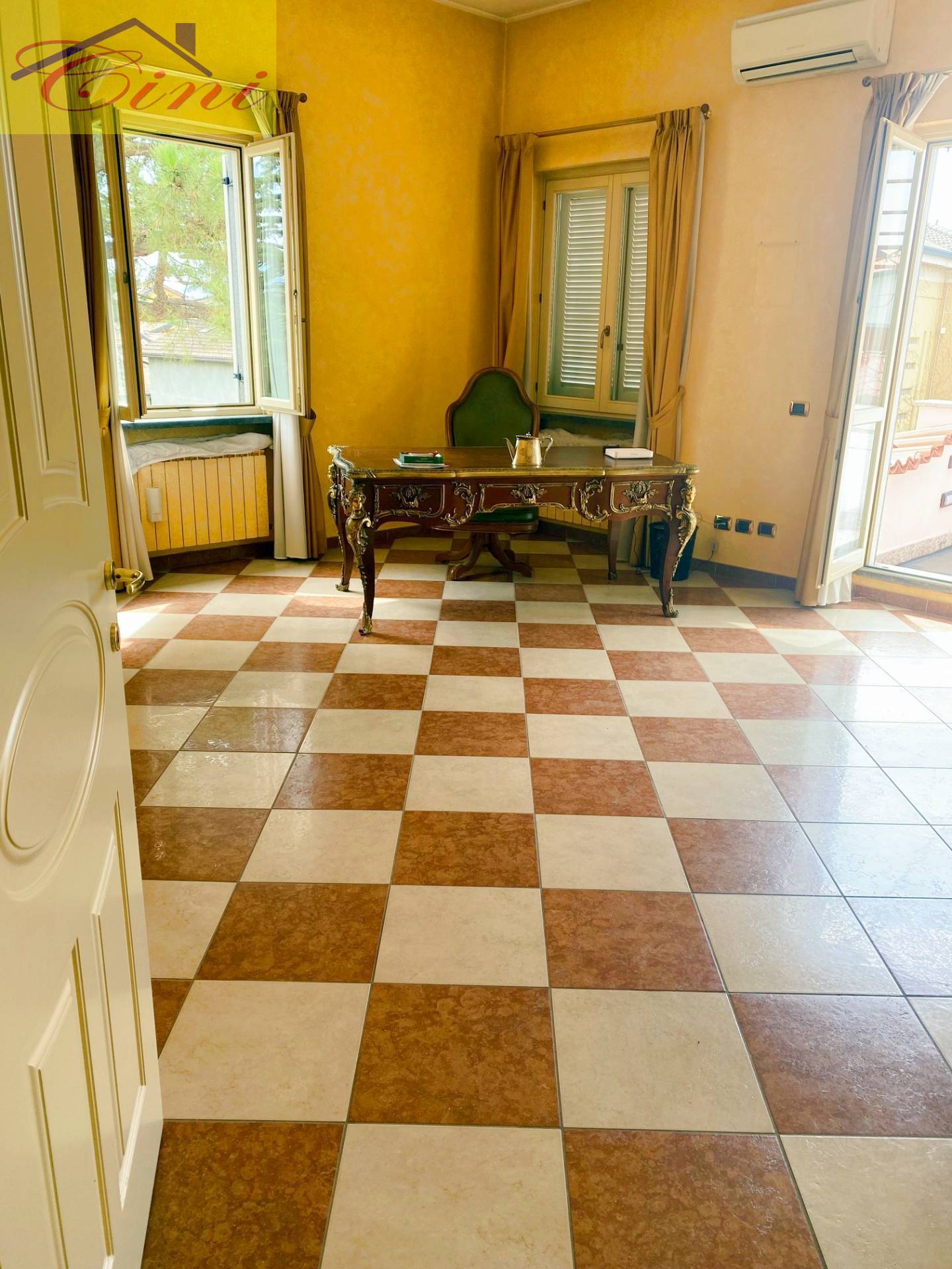 QUADRILOCALE in vendita a Rogeno