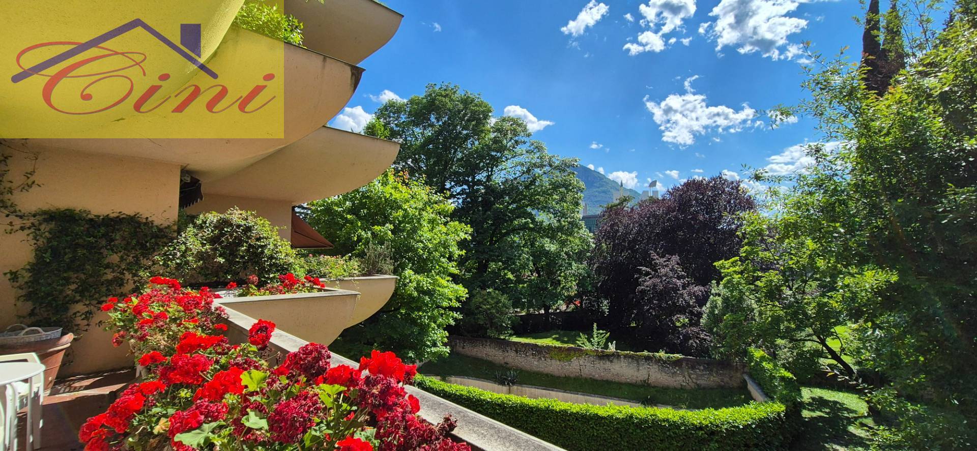 CINQUELOCALI in vendita a Lecco, Castello