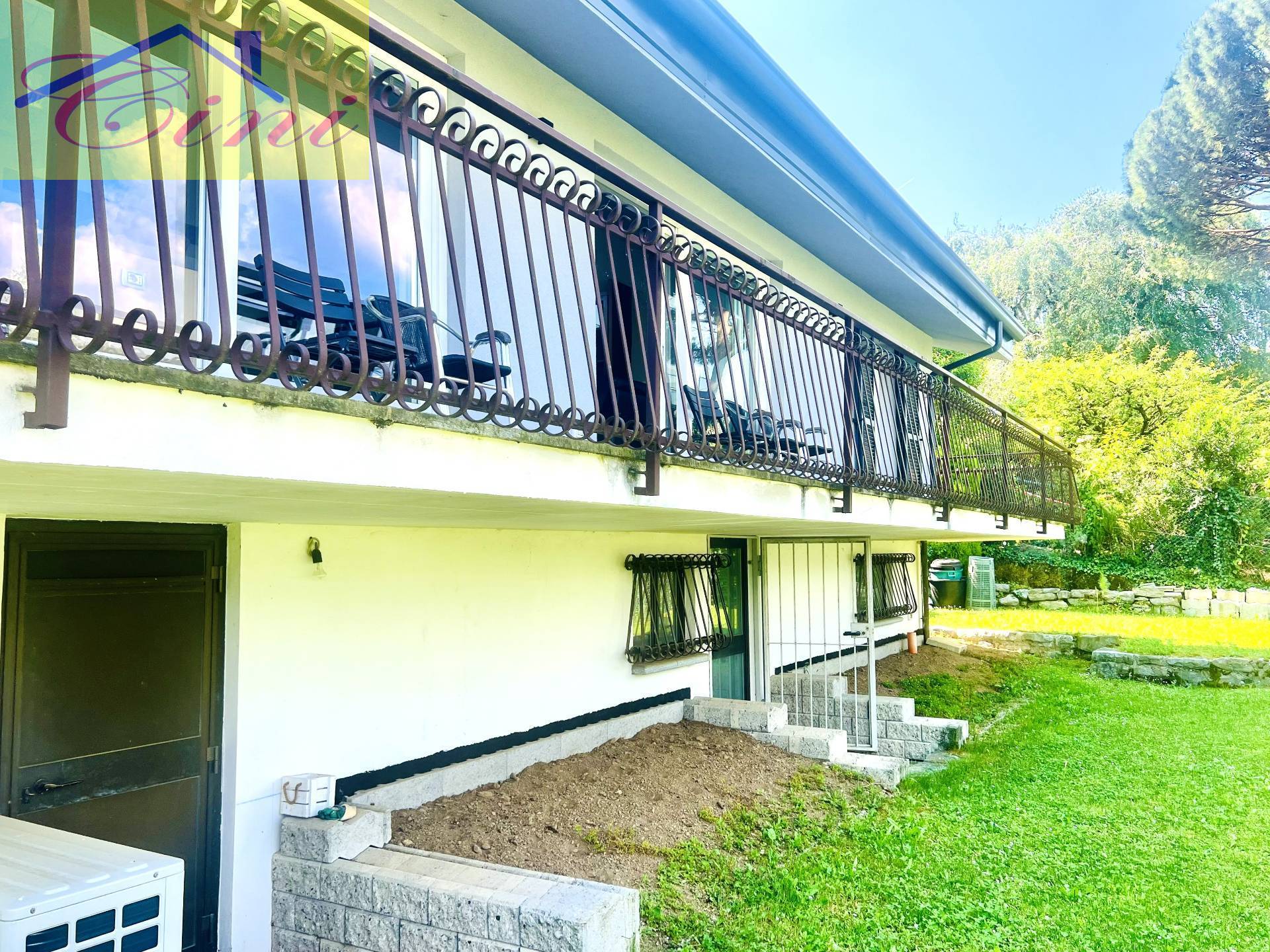 VILLA SINGOLA in vendita a Colico, Olgiasca
