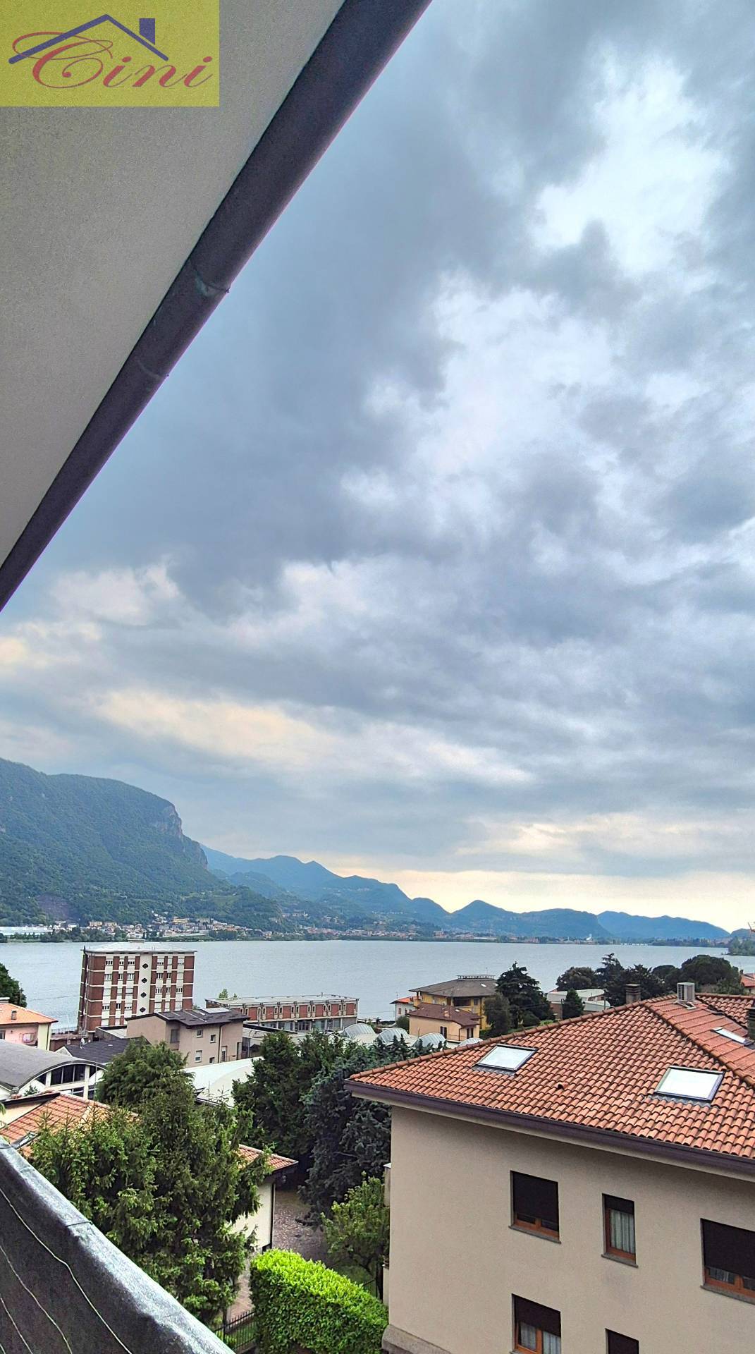TRILOCALE in vendita a Pescate