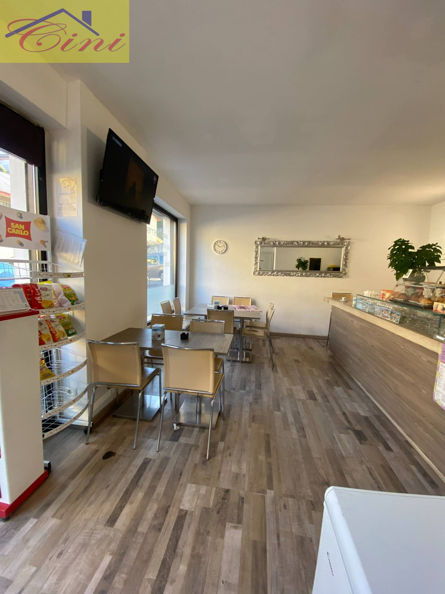 BAR in vendita a Ello