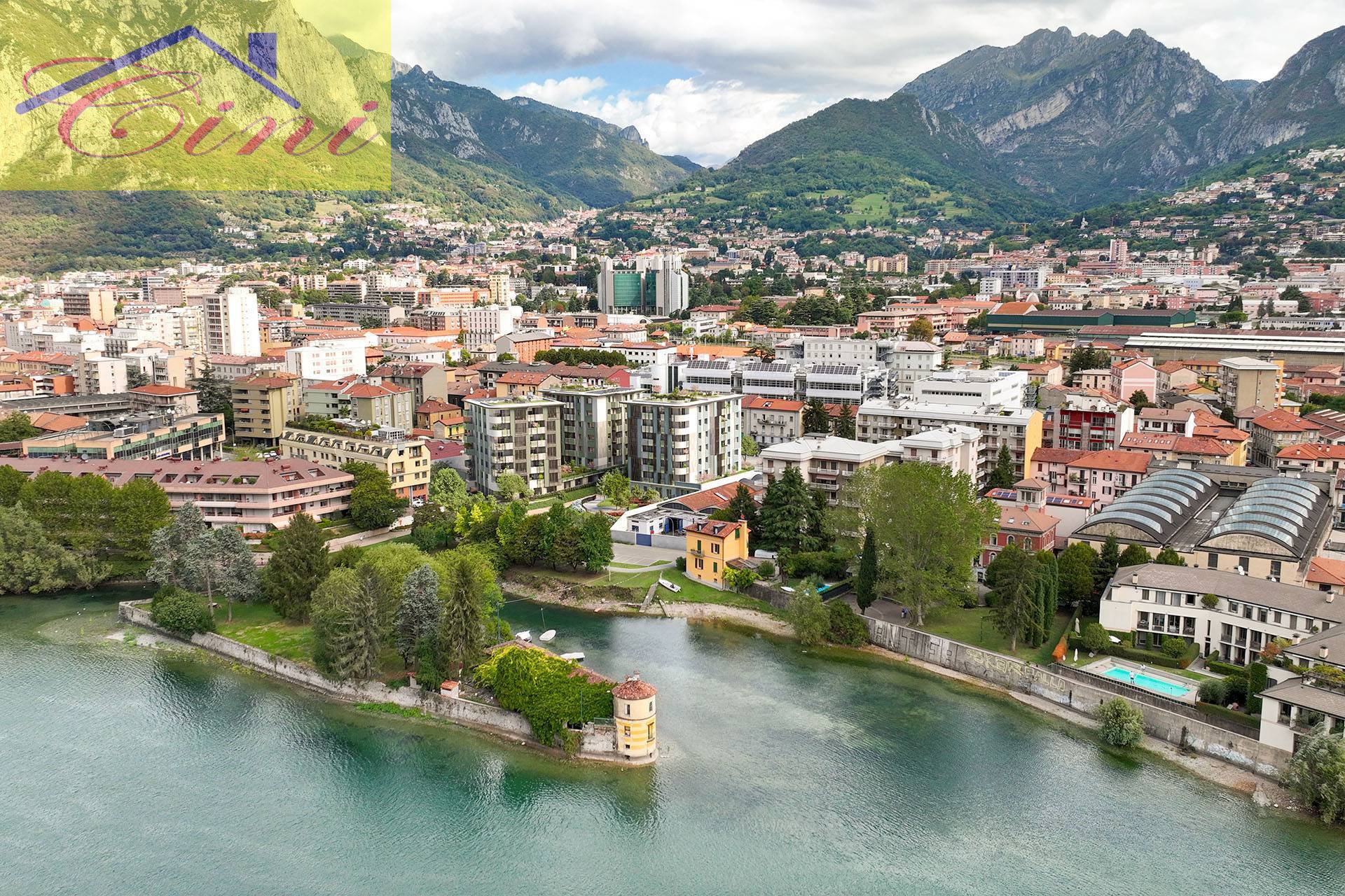 QUADRILOCALE in vendita a Lecco, Pescarenico