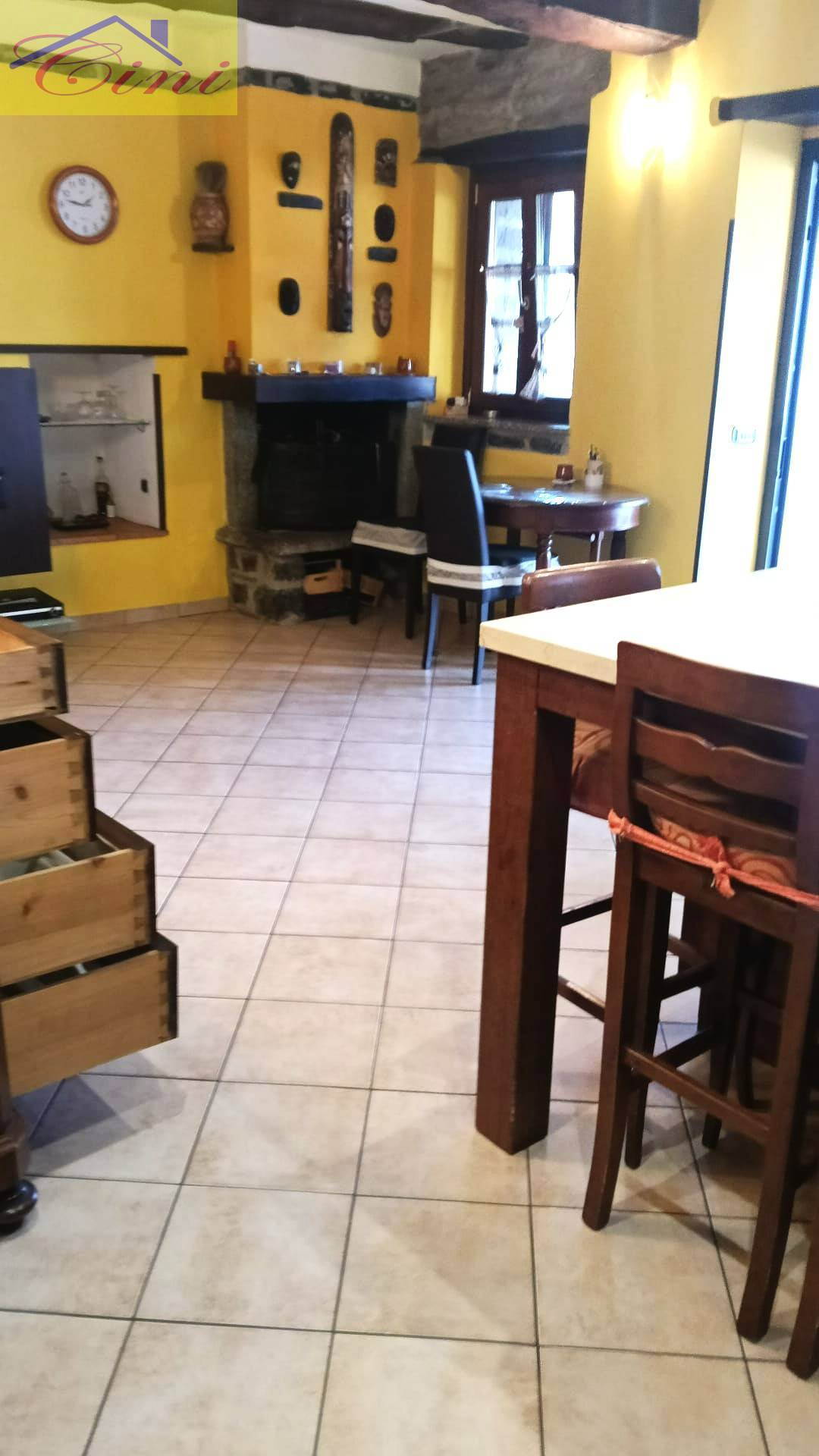 PORZIONE DI CASA in vendita a Faggeto Lario, Lemna