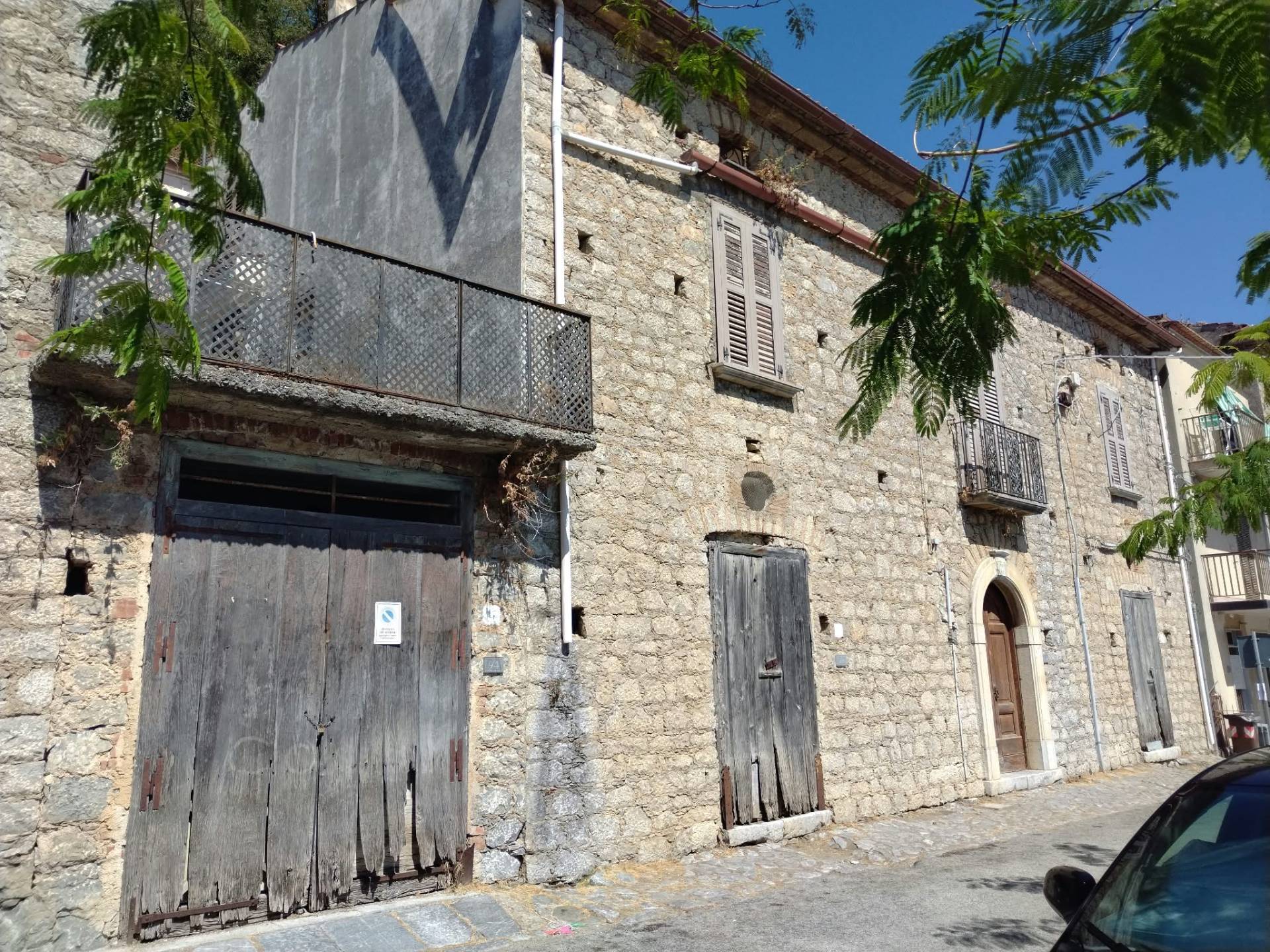 Stabile / Palazzo in vendita a Roccagloriosa