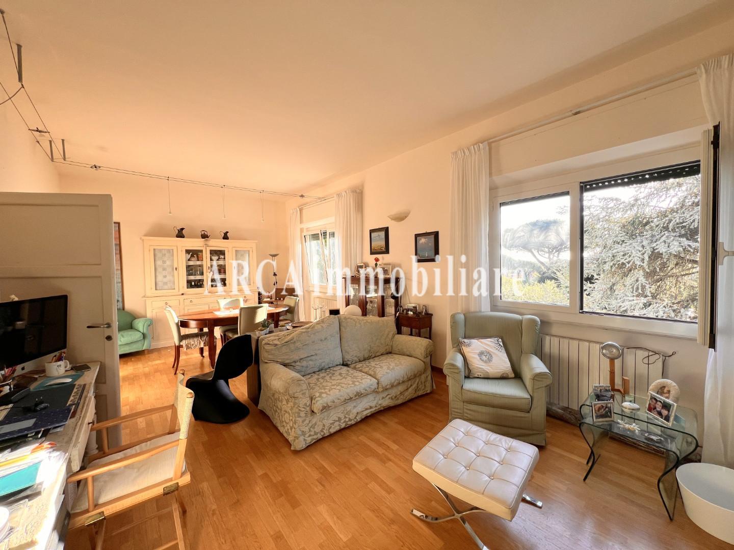 Appartamento in vendita, Pietrasanta centro storico