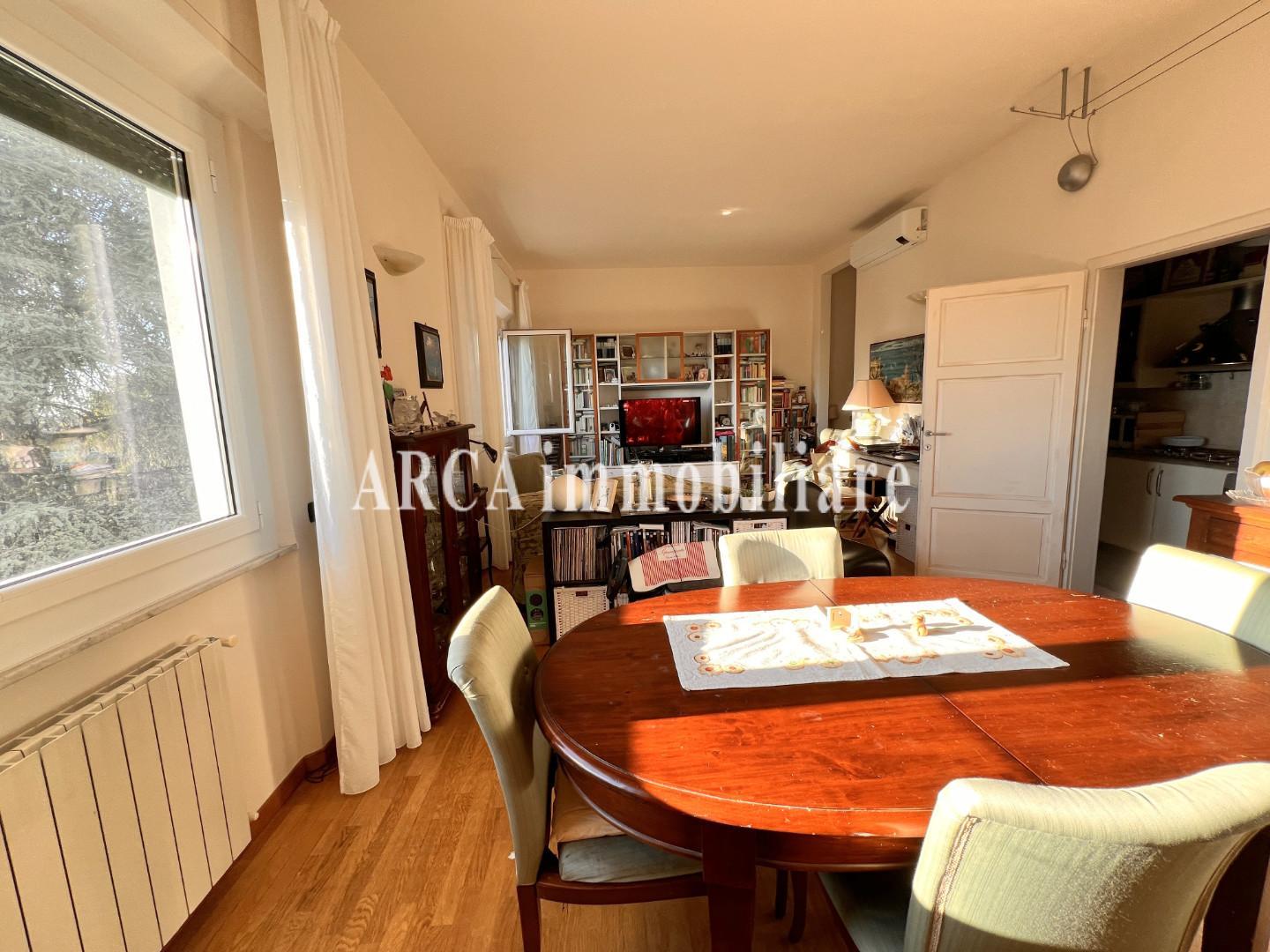 Appartamento in vendita, Pietrasanta centro storico