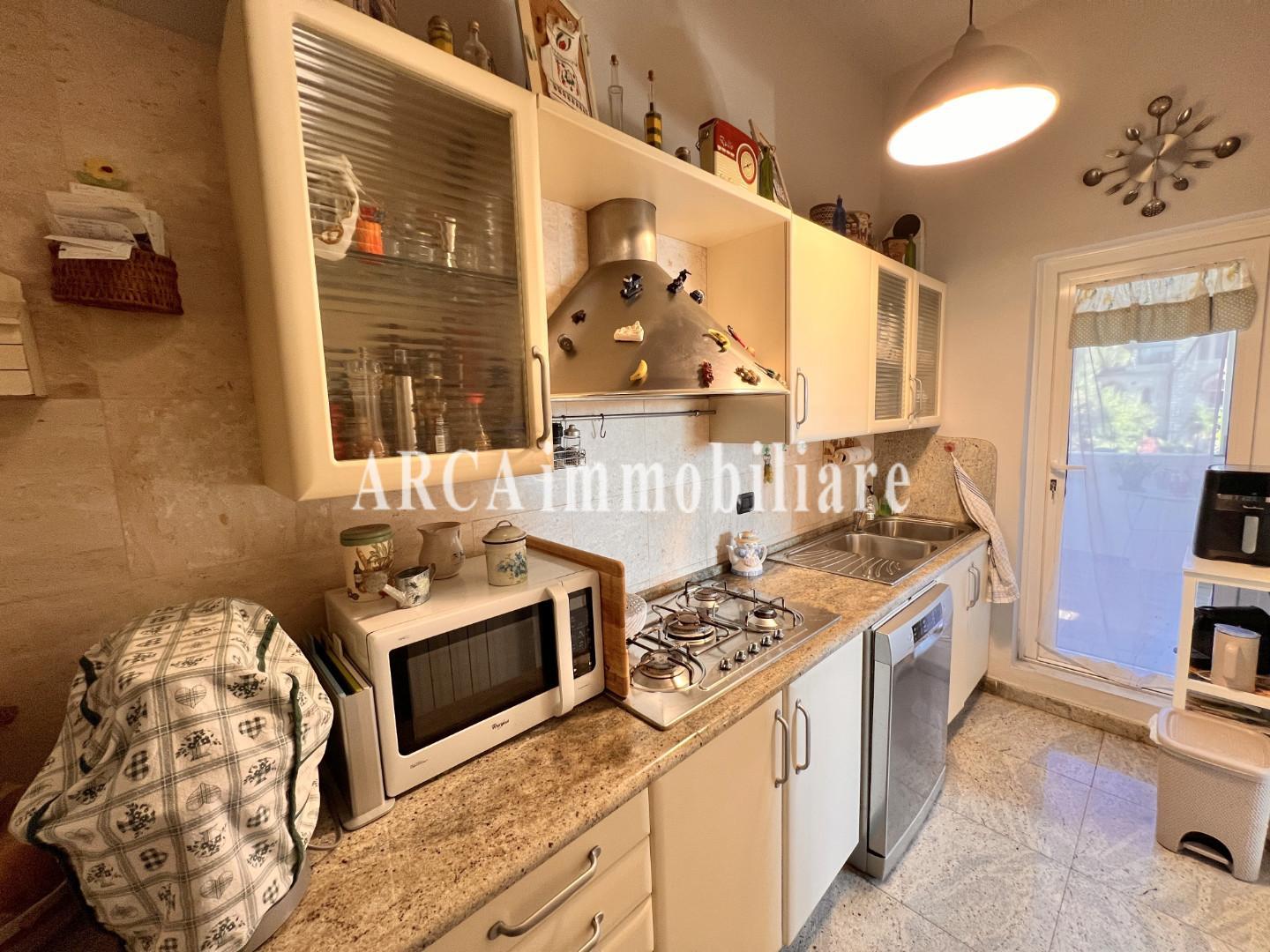 Appartamento in vendita, Pietrasanta centro storico