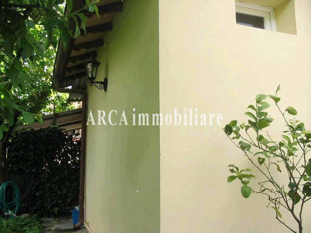 Casa indipendente con giardino, Massarosa piano di mommio