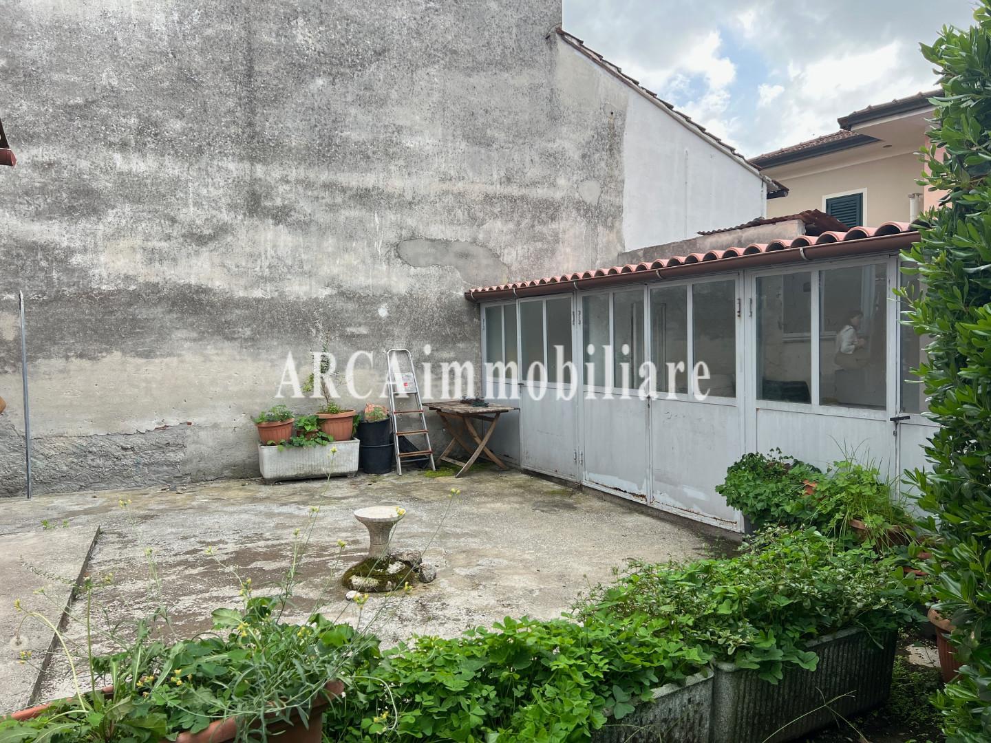 Casa indipendente con giardino, Massarosa piano di mommio