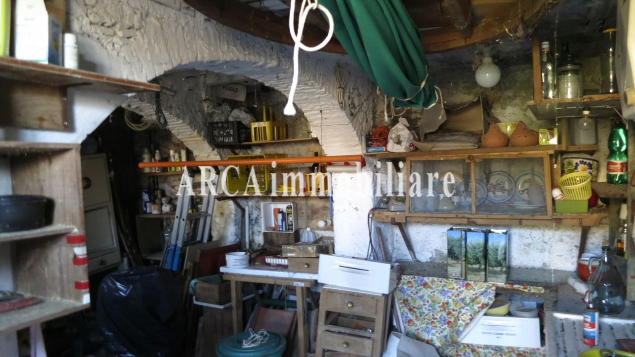Casa indipendente con terrazzi a Pietrasanta