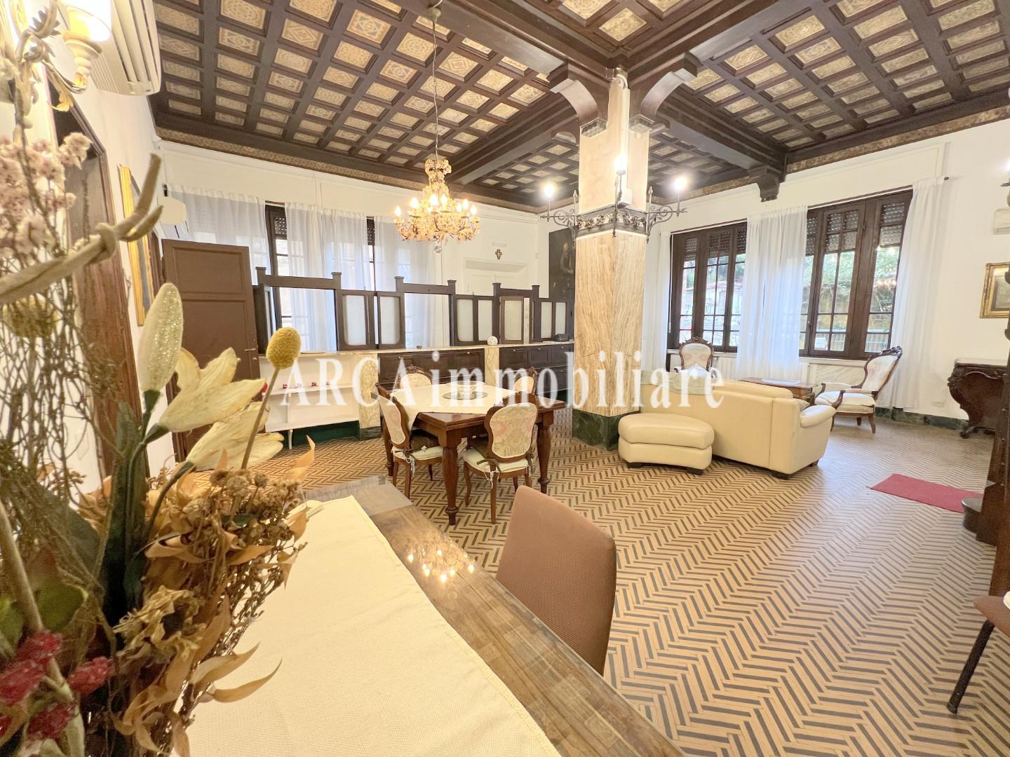 Villa con giardino, Pietrasanta centro