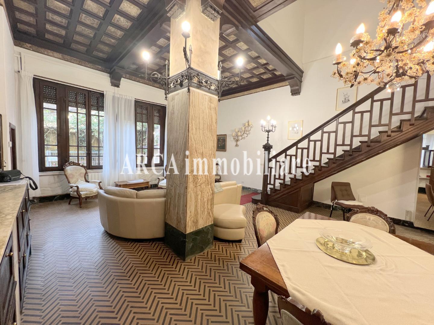 Villa con giardino, Pietrasanta centro