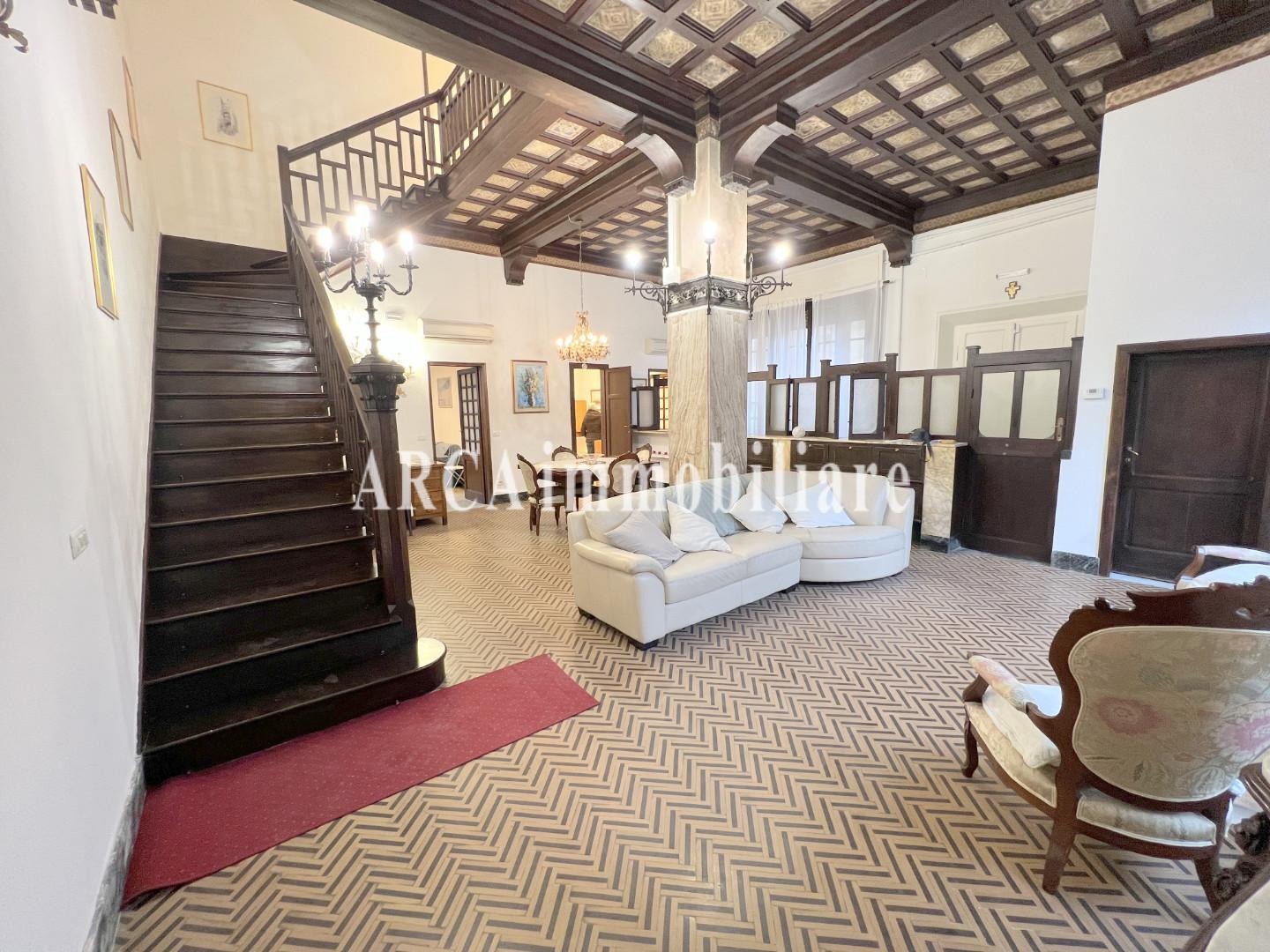 Villa con giardino, Pietrasanta centro