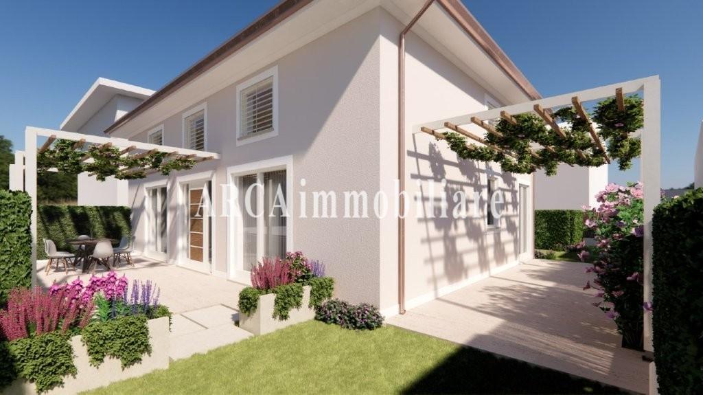 Villa da ristrutturare, Pietrasanta marina di