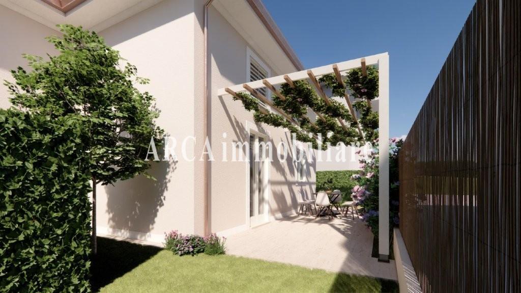 Villa da ristrutturare, Pietrasanta marina di