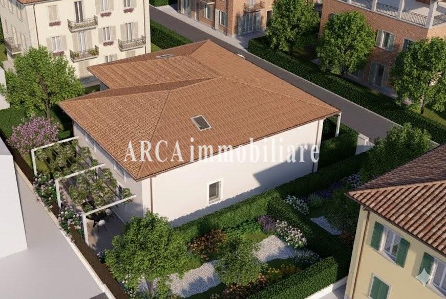Villa da ristrutturare, Pietrasanta marina di