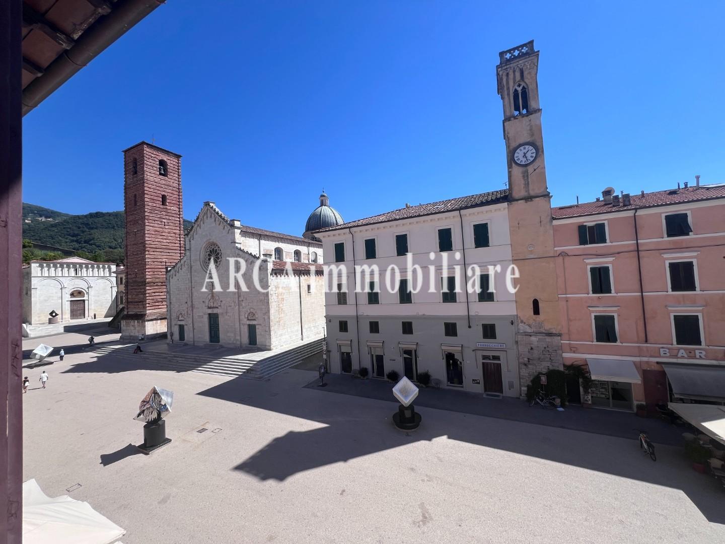 Locale commerciale in vendita, Pietrasanta centro storico