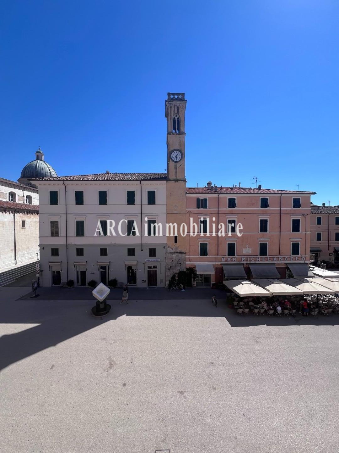Locale commerciale in vendita, Pietrasanta centro storico