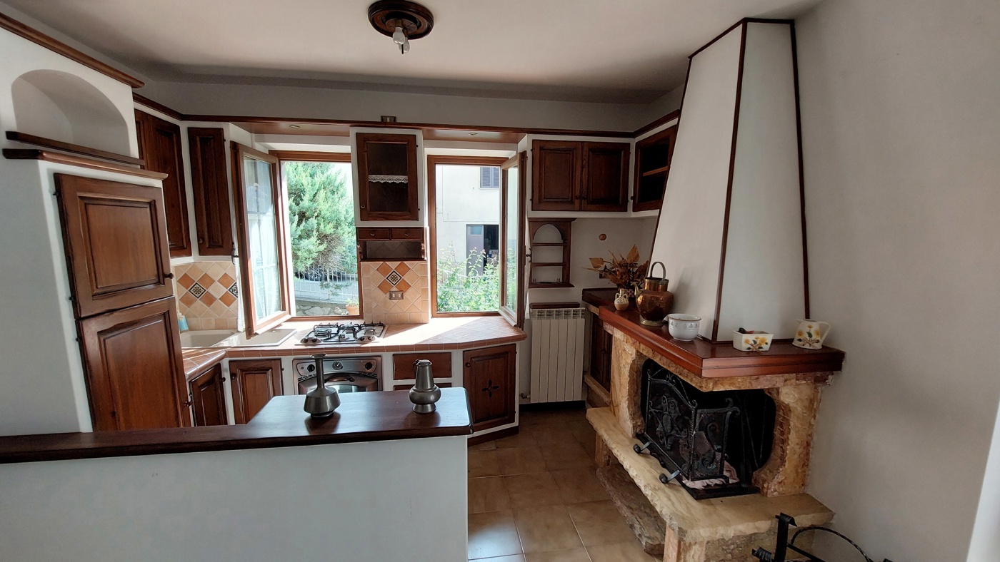 Villa in vendita a Castell'Azzara