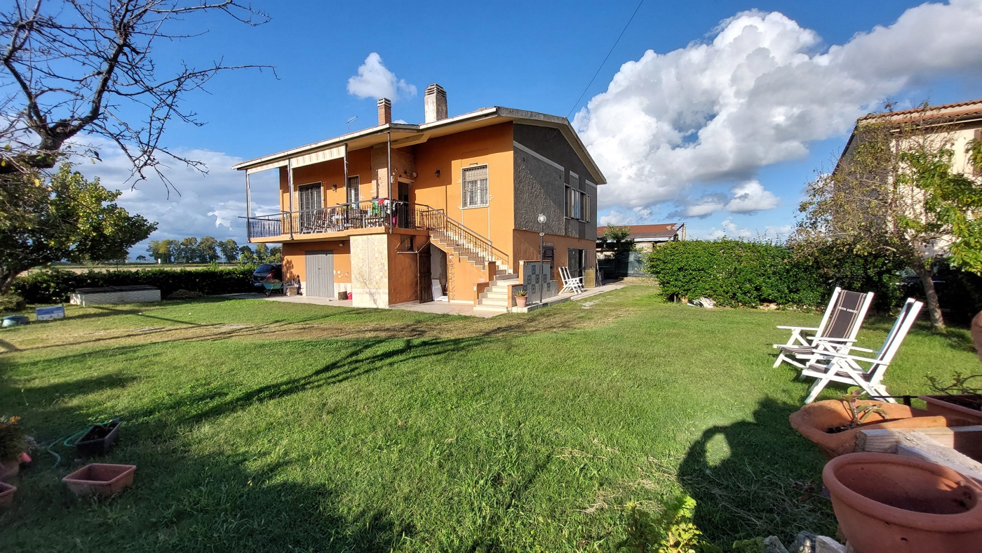 Casa indipendente con giardino a Grosseto
