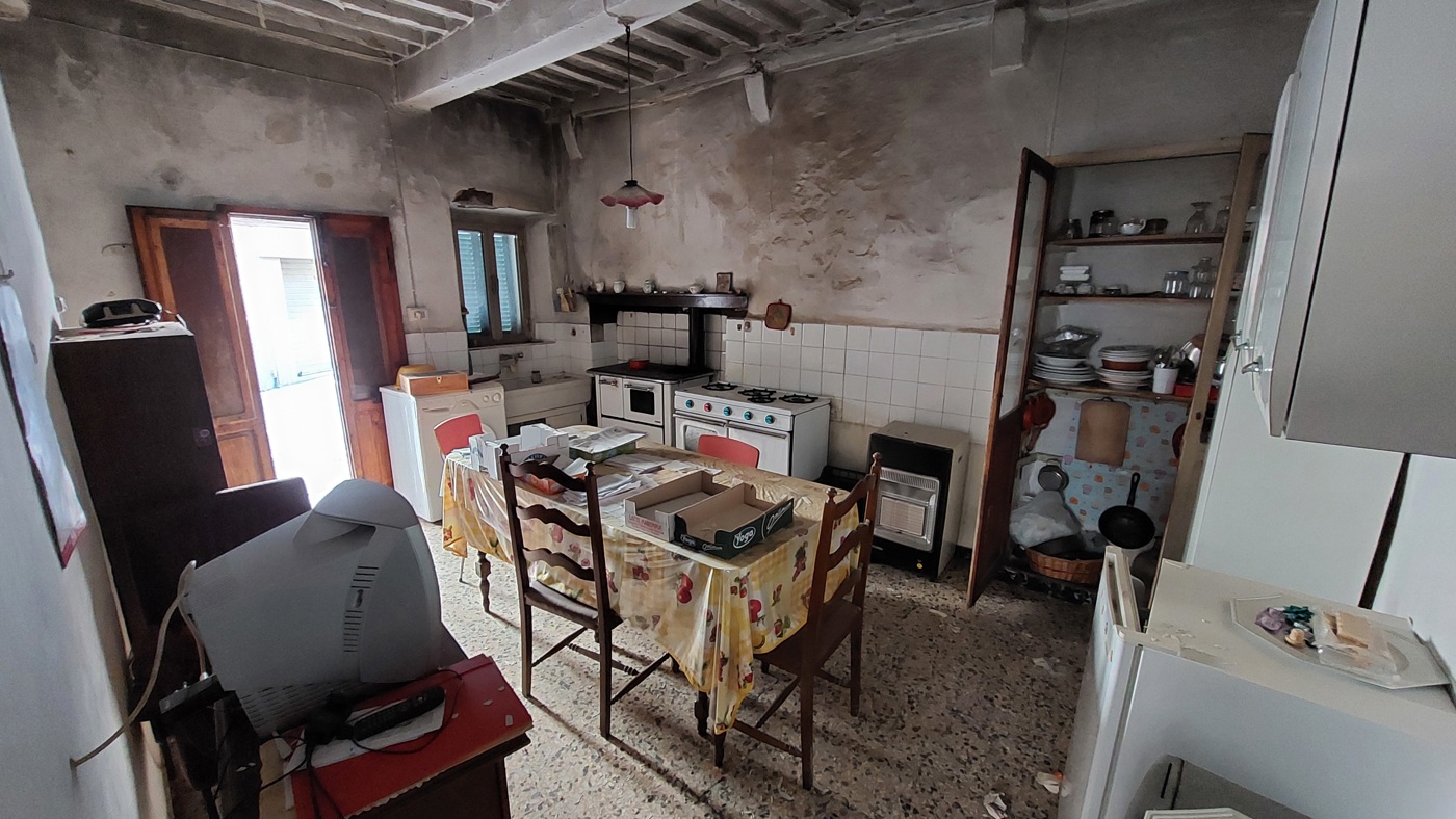 Appartamento da ristrutturare a Cinigiano