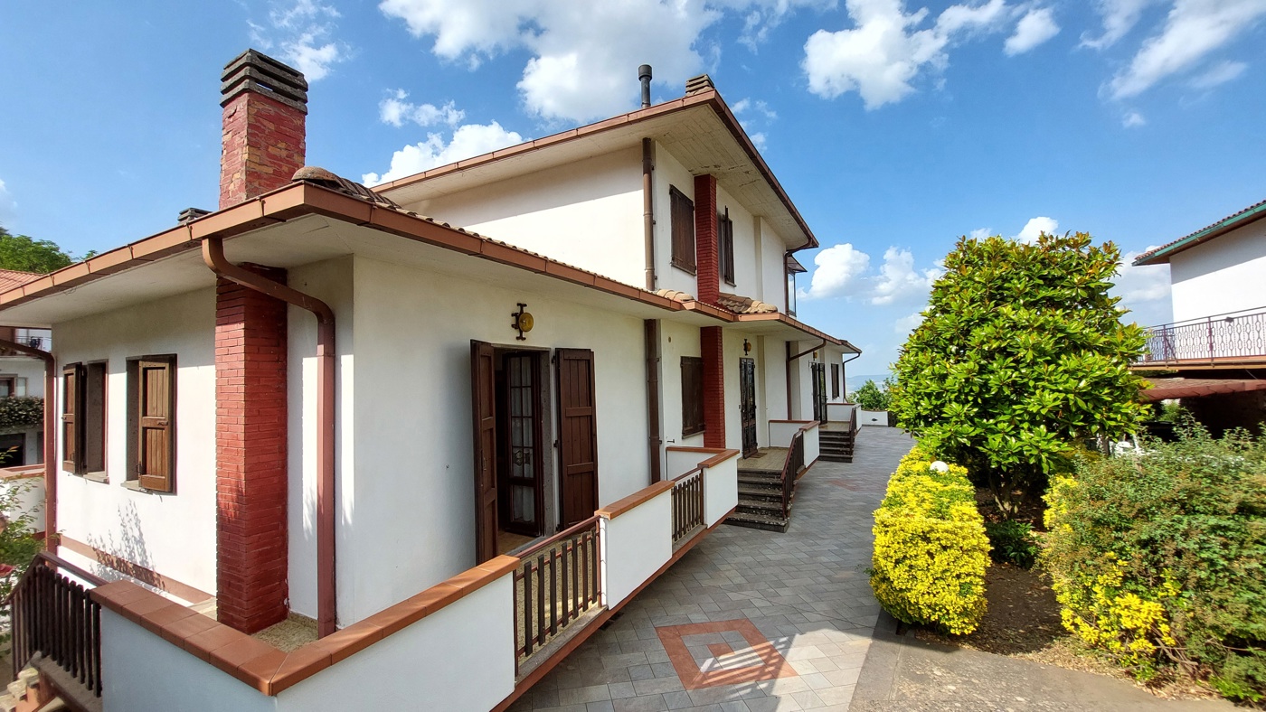 Villa in vendita a Castell'Azzara