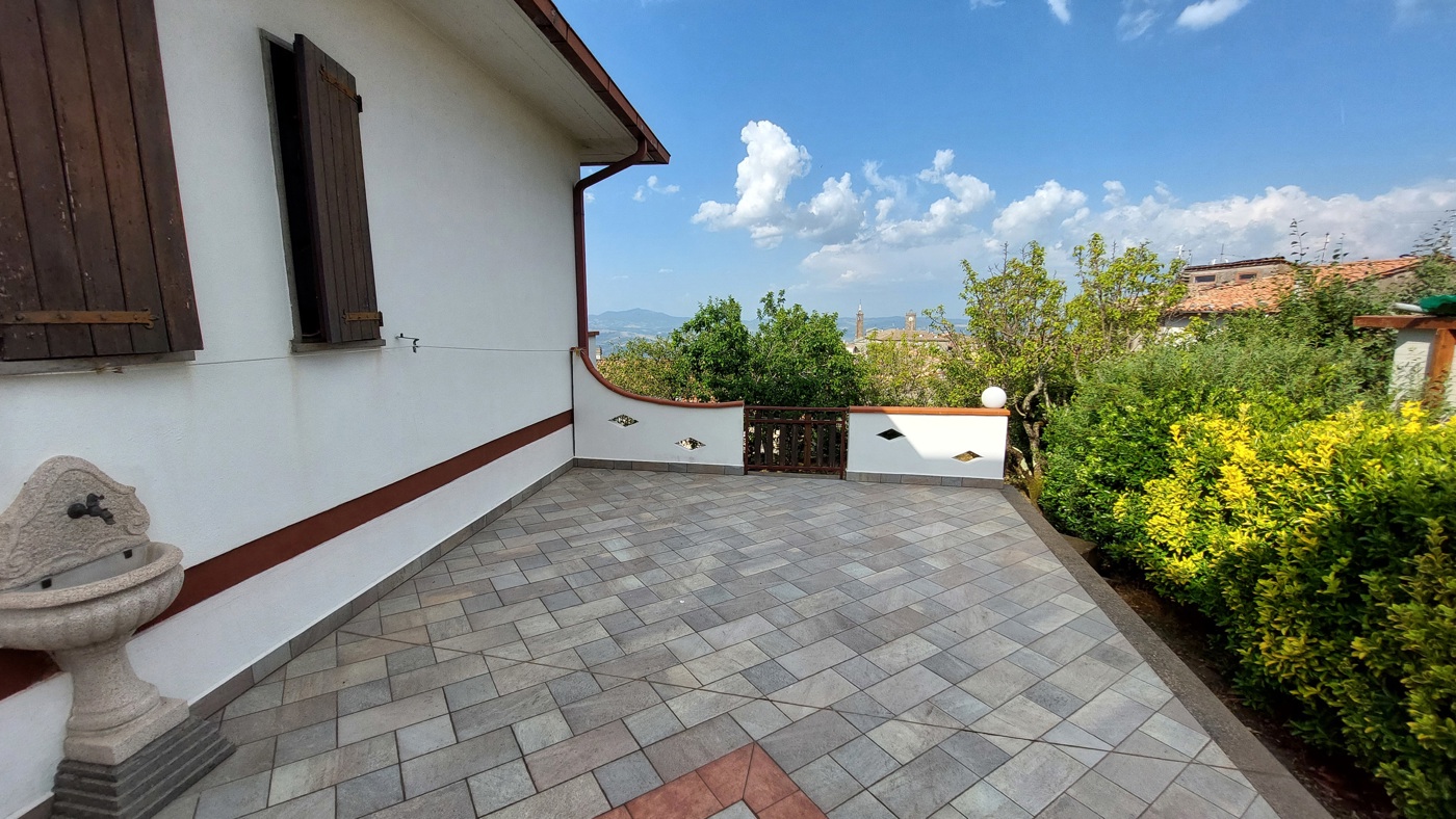 Villa in vendita a Castell'Azzara