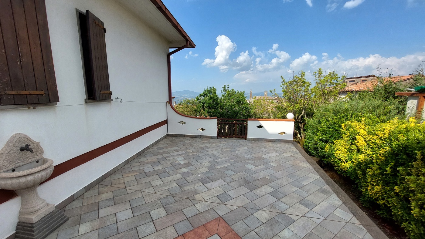 Villa in vendita a Castell'Azzara