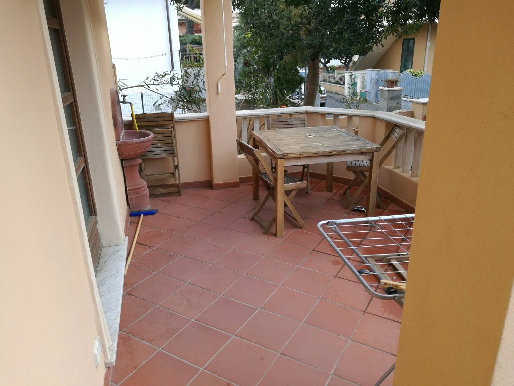 Trilocale arredato in affitto, Rosignano Marittimo castiglioncello