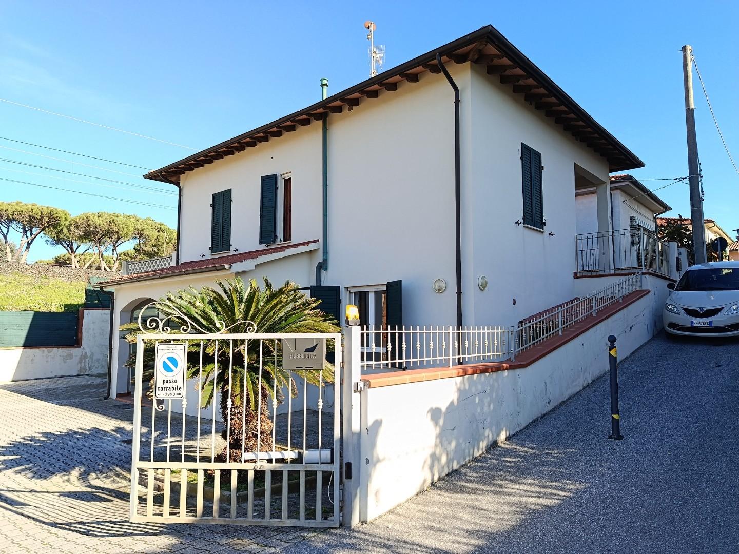 Villa con terrazzo, Rosignano Marittimo caletta