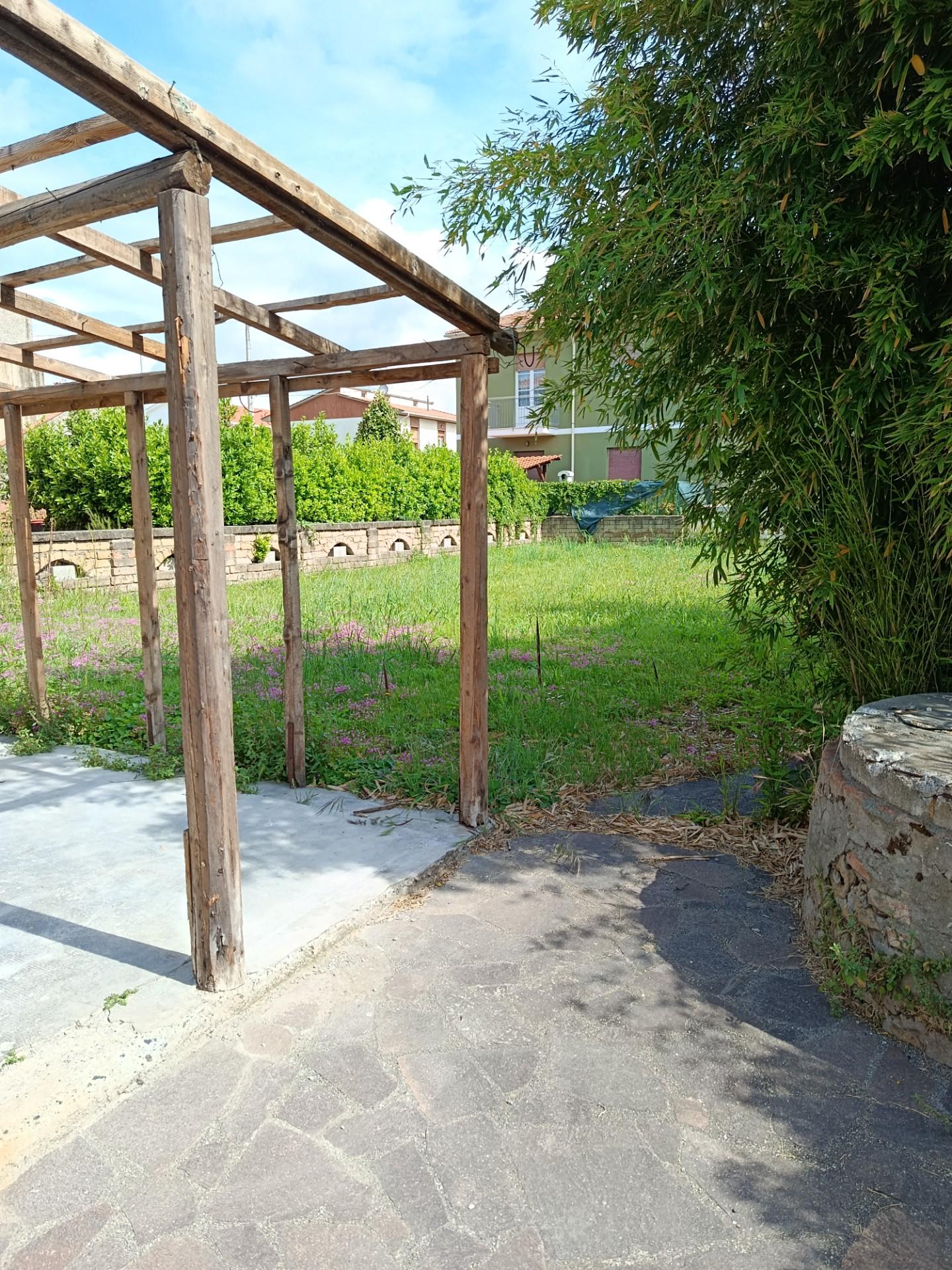 Villa Trifamiliari con giardino, Rosignano Marittimo rosignano solvay