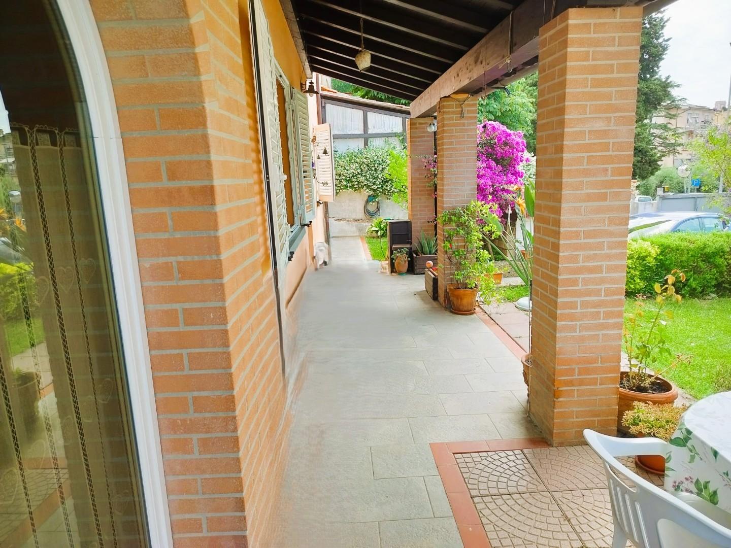 Villa con giardino, Rosignano Marittimo gabbro