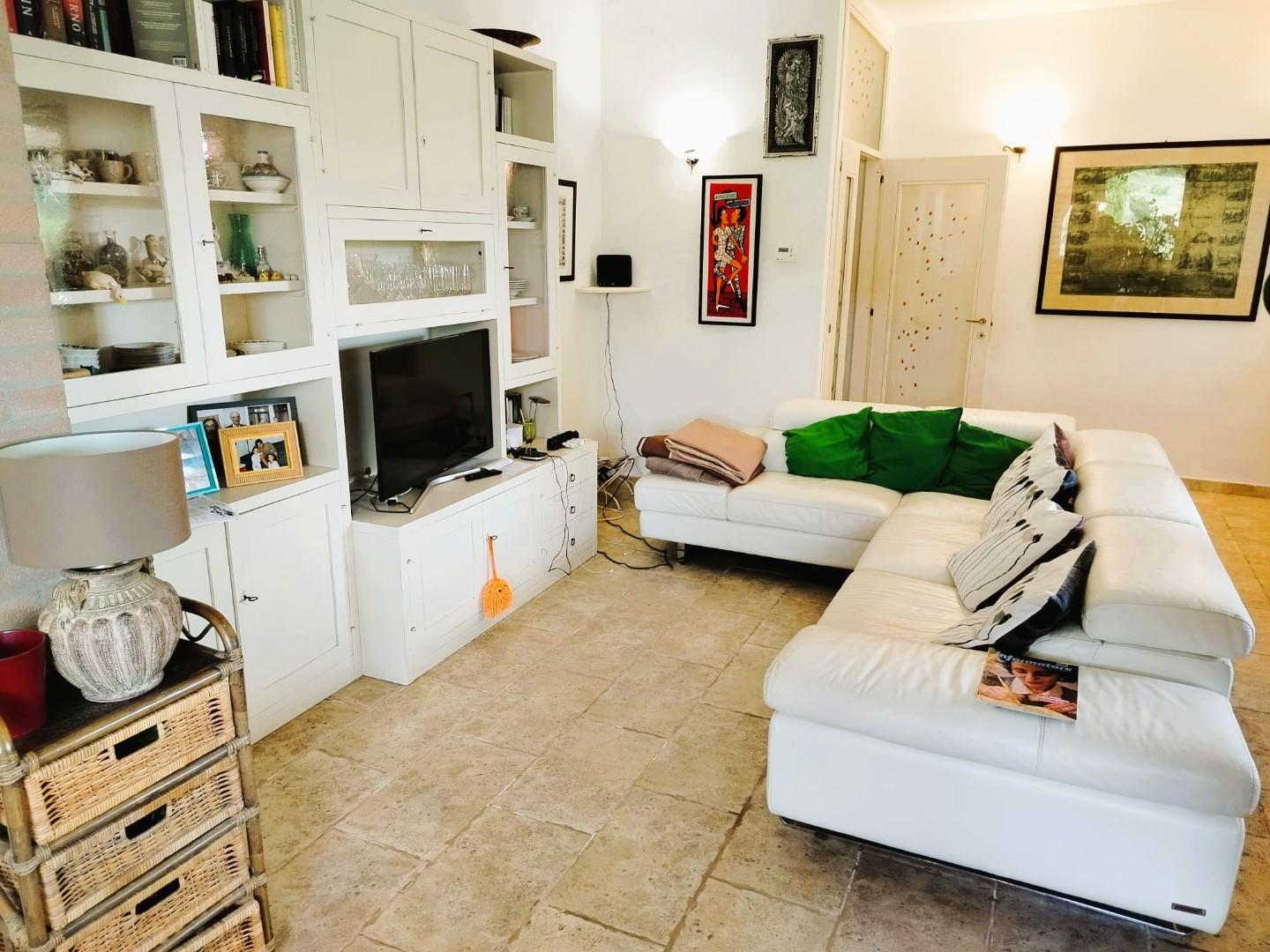 Villa con giardino, Rosignano Marittimo gabbro