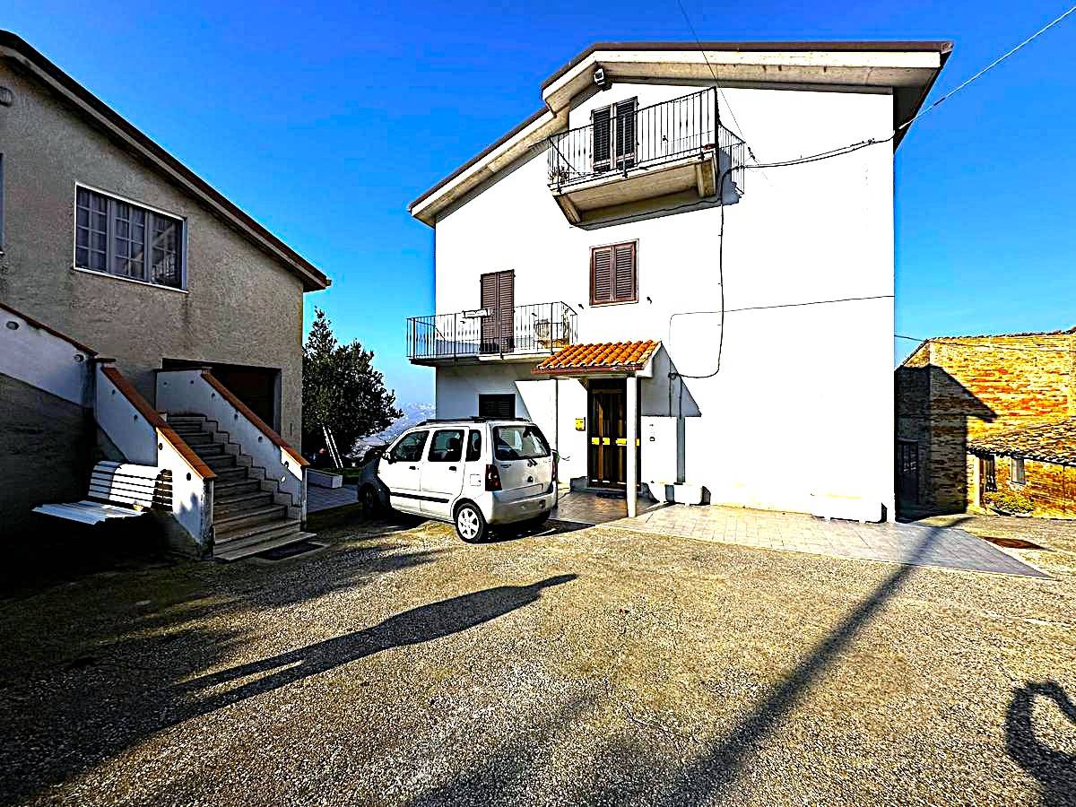 Casa singola in vendita a Fermo