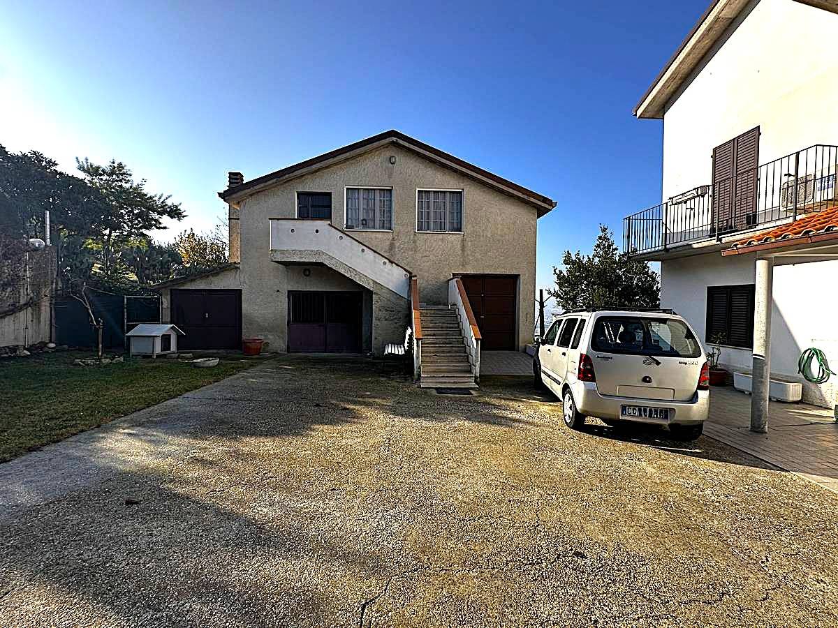 Casa singola in vendita a Fermo