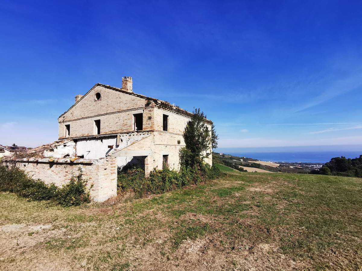 Rustico in vendita a Fermo, Capodarco