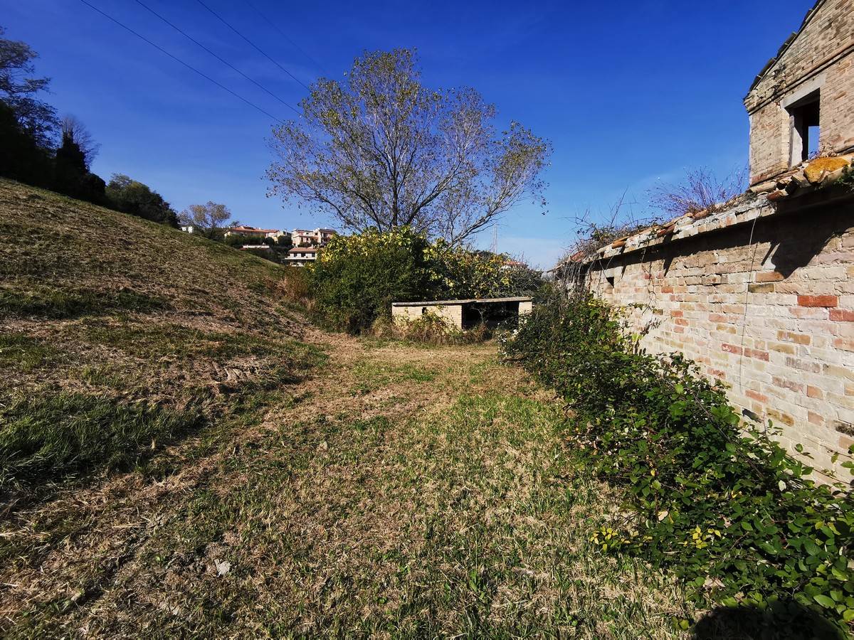Rustico in vendita a Fermo, Capodarco