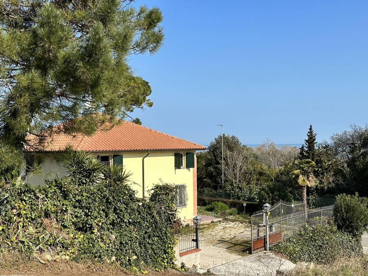 Villa in vendita a Fermo, Marina Palmense