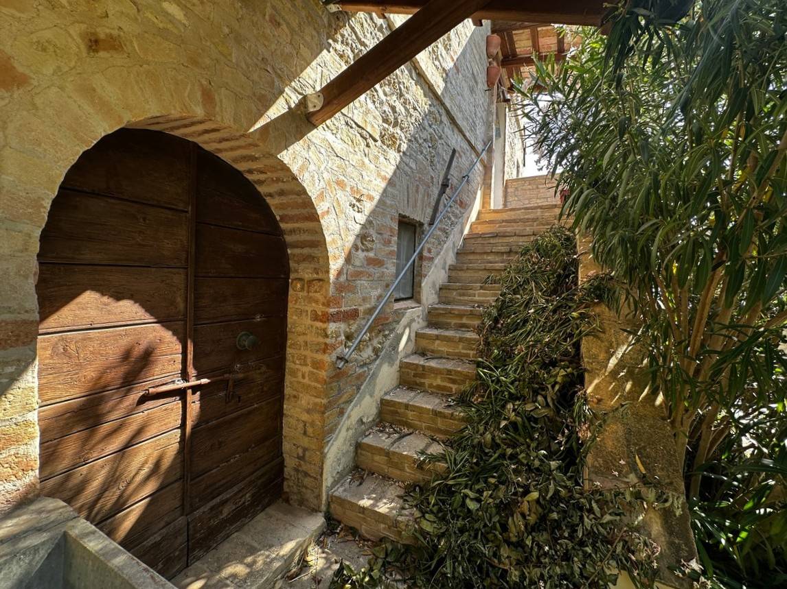 Rustico in vendita a Lapedona