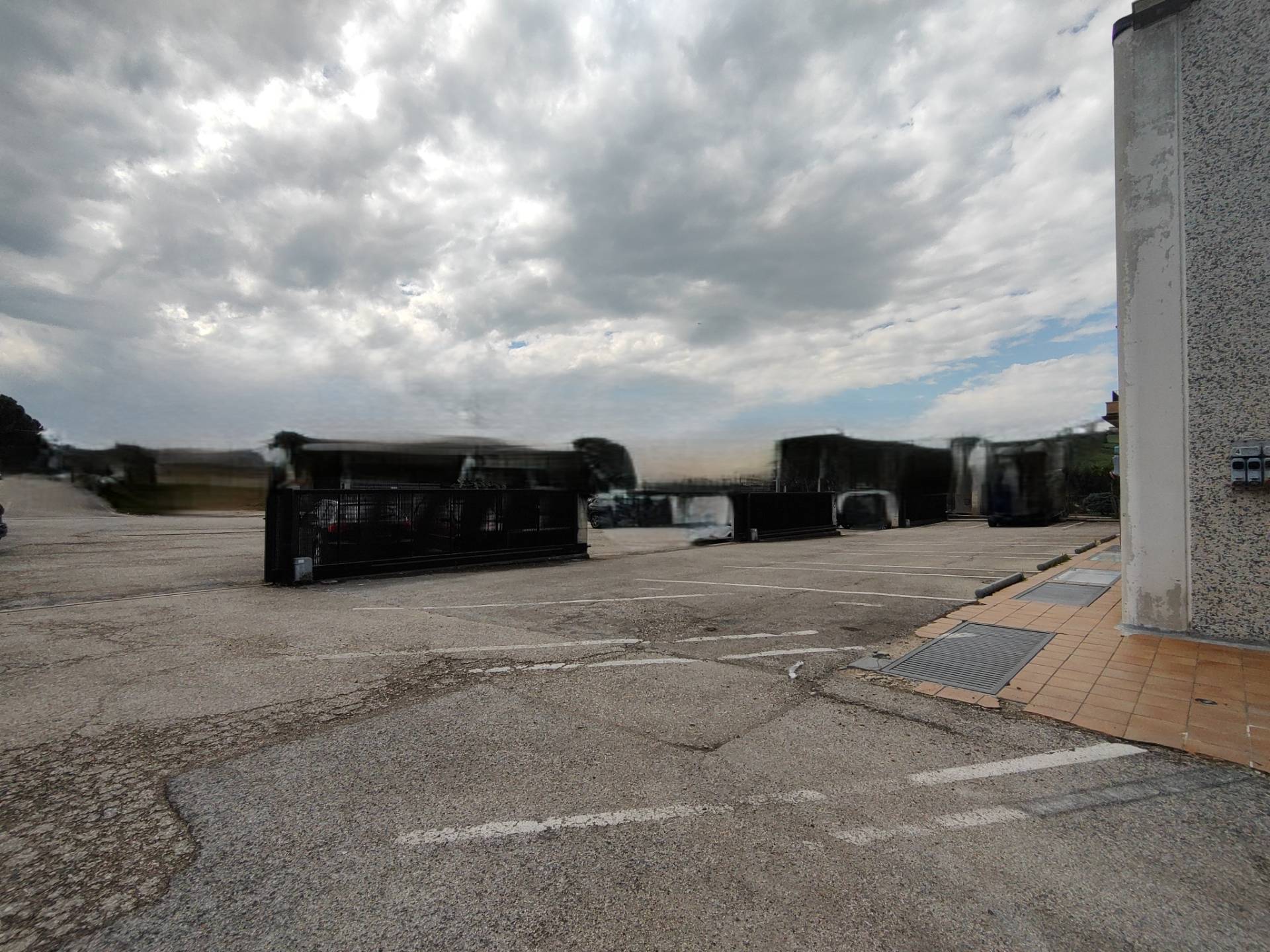 Capannone in affitto a Fermo, Campiglione