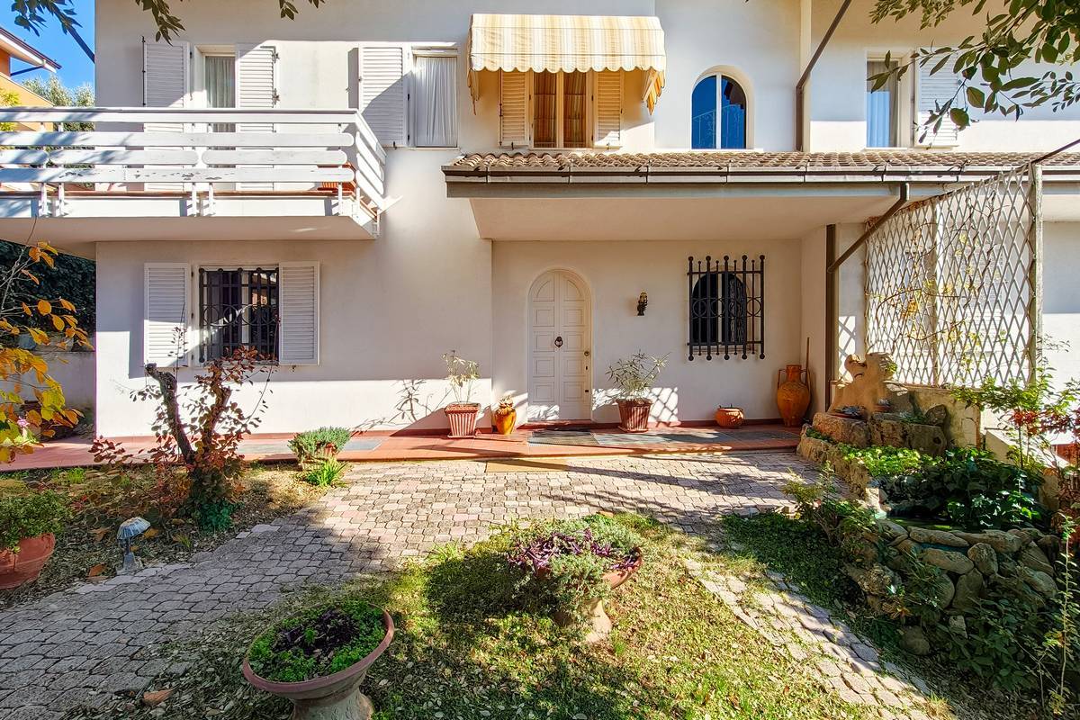 Villa in vendita a Fermo