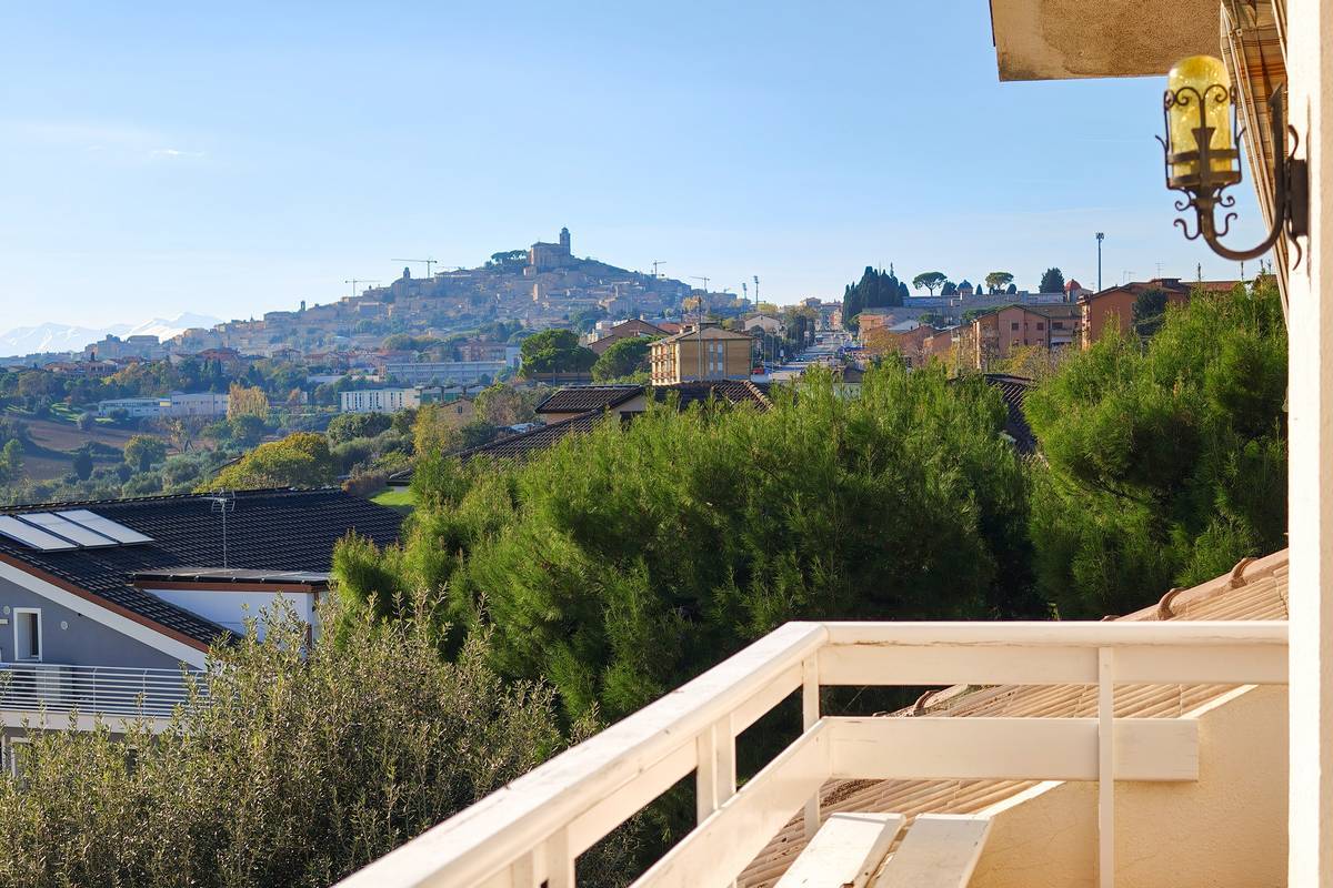 Villa in vendita a Fermo