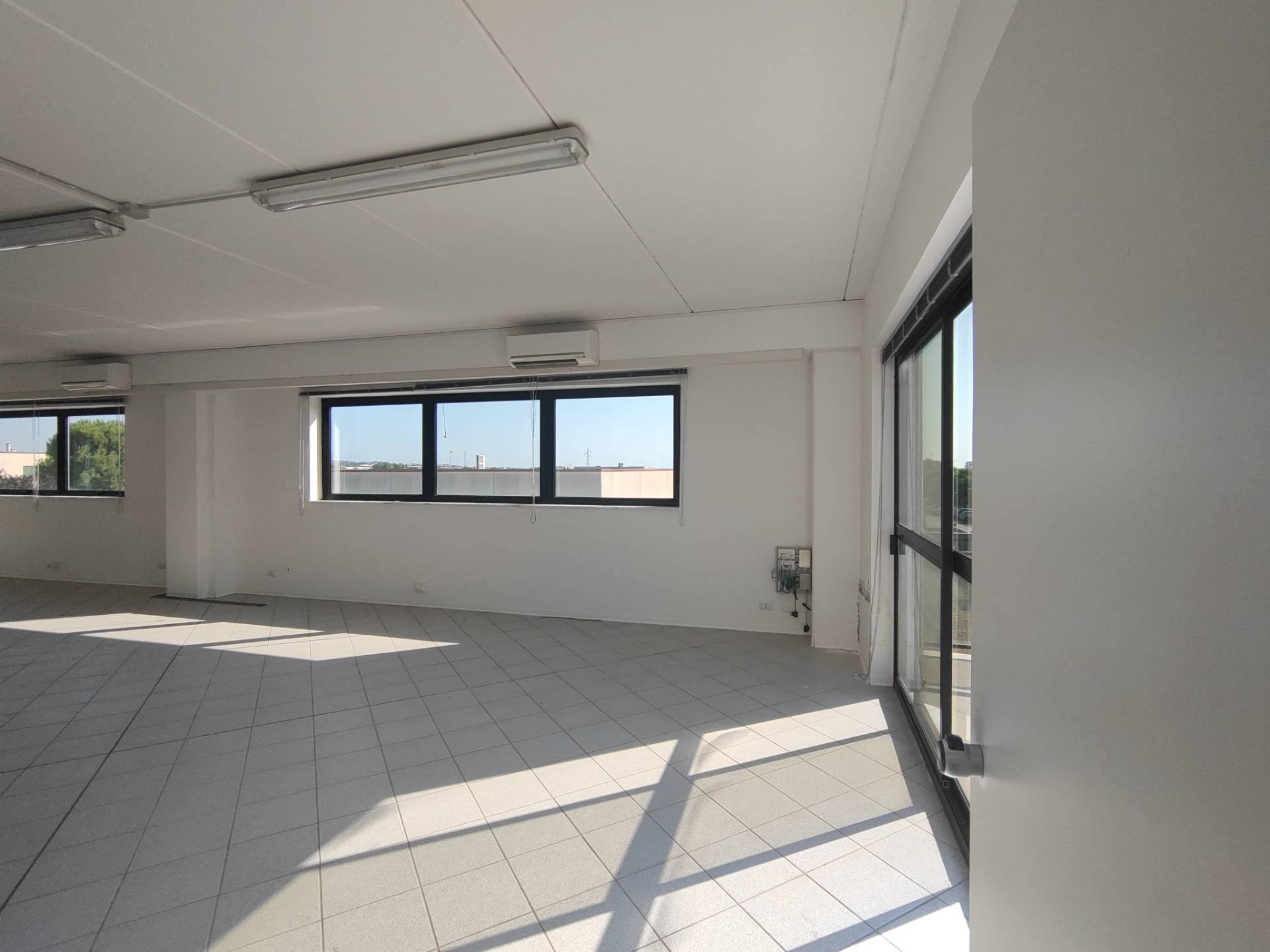 Studio/Ufficio in affitto a Fermo