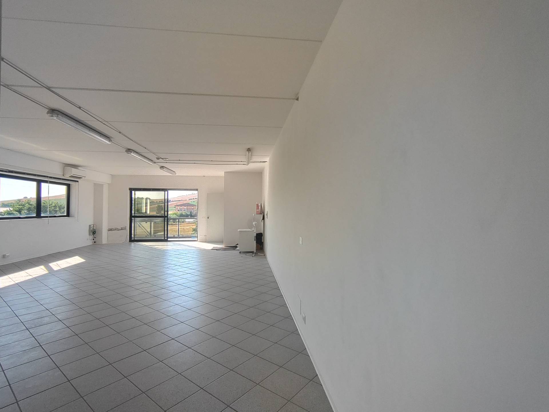 Studio/Ufficio in affitto a Fermo