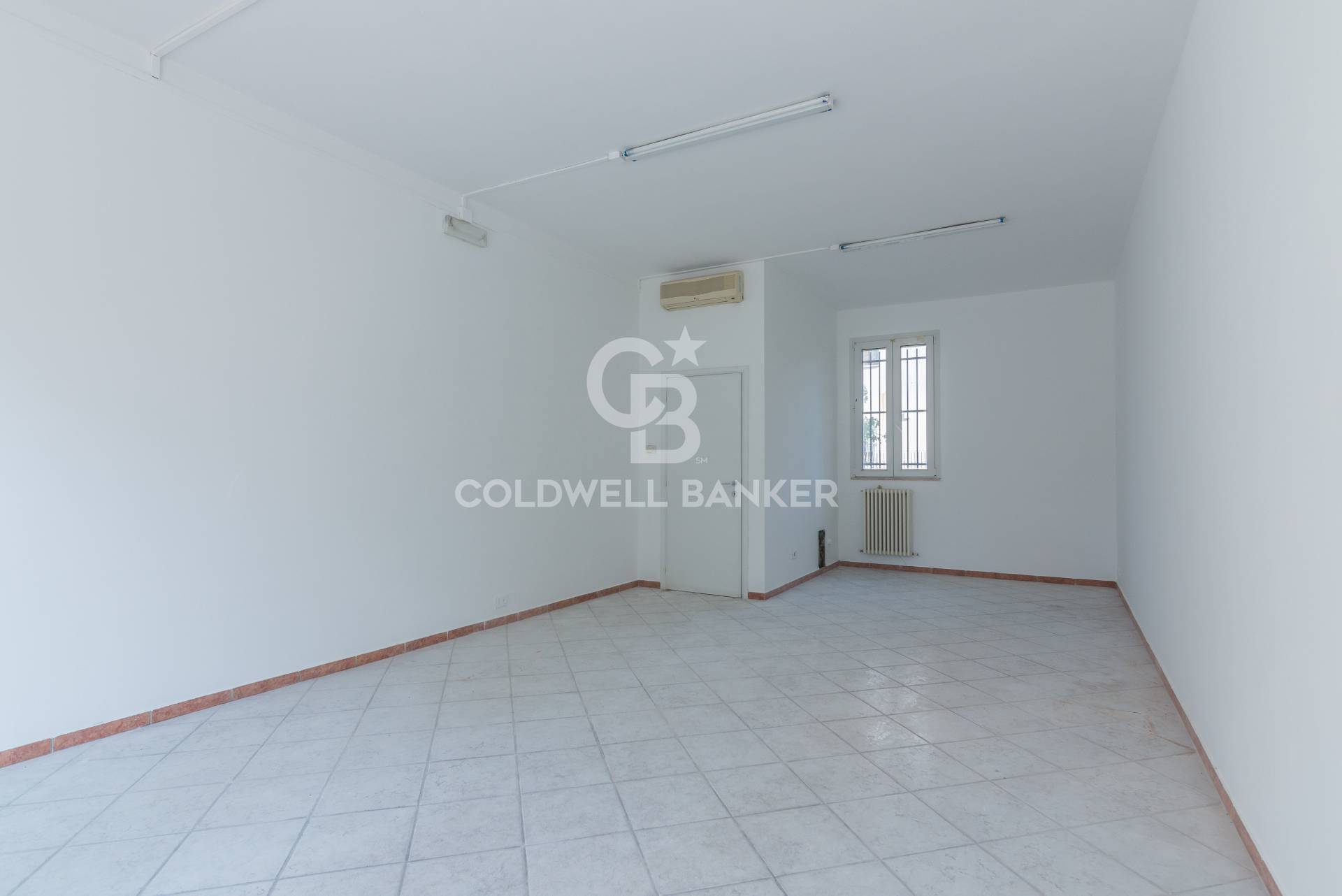 Negozio in vendita a Rimini, Lagomaggio