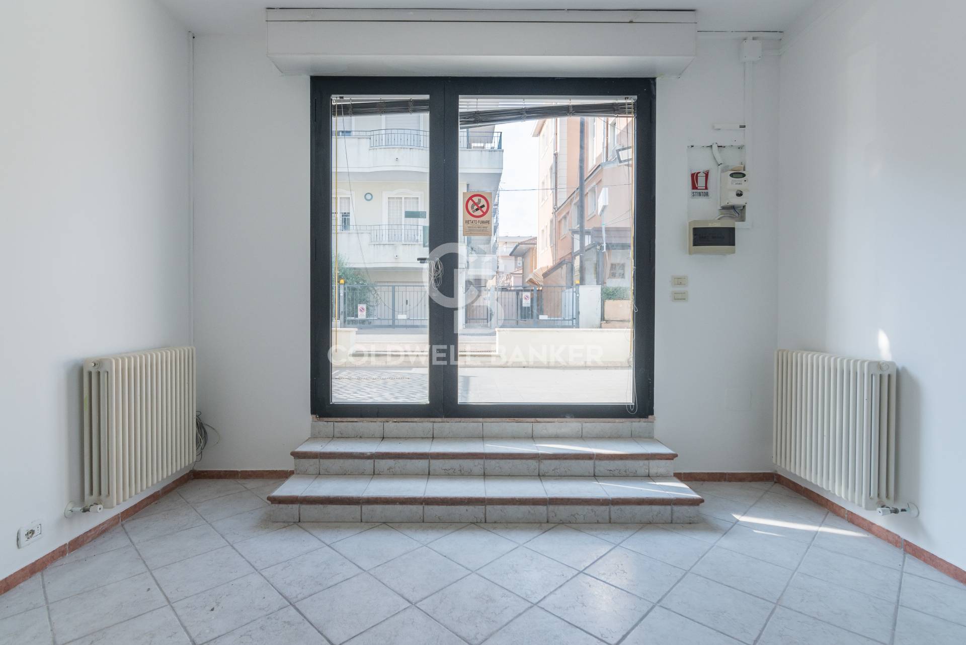 Negozio in vendita a Rimini, Lagomaggio