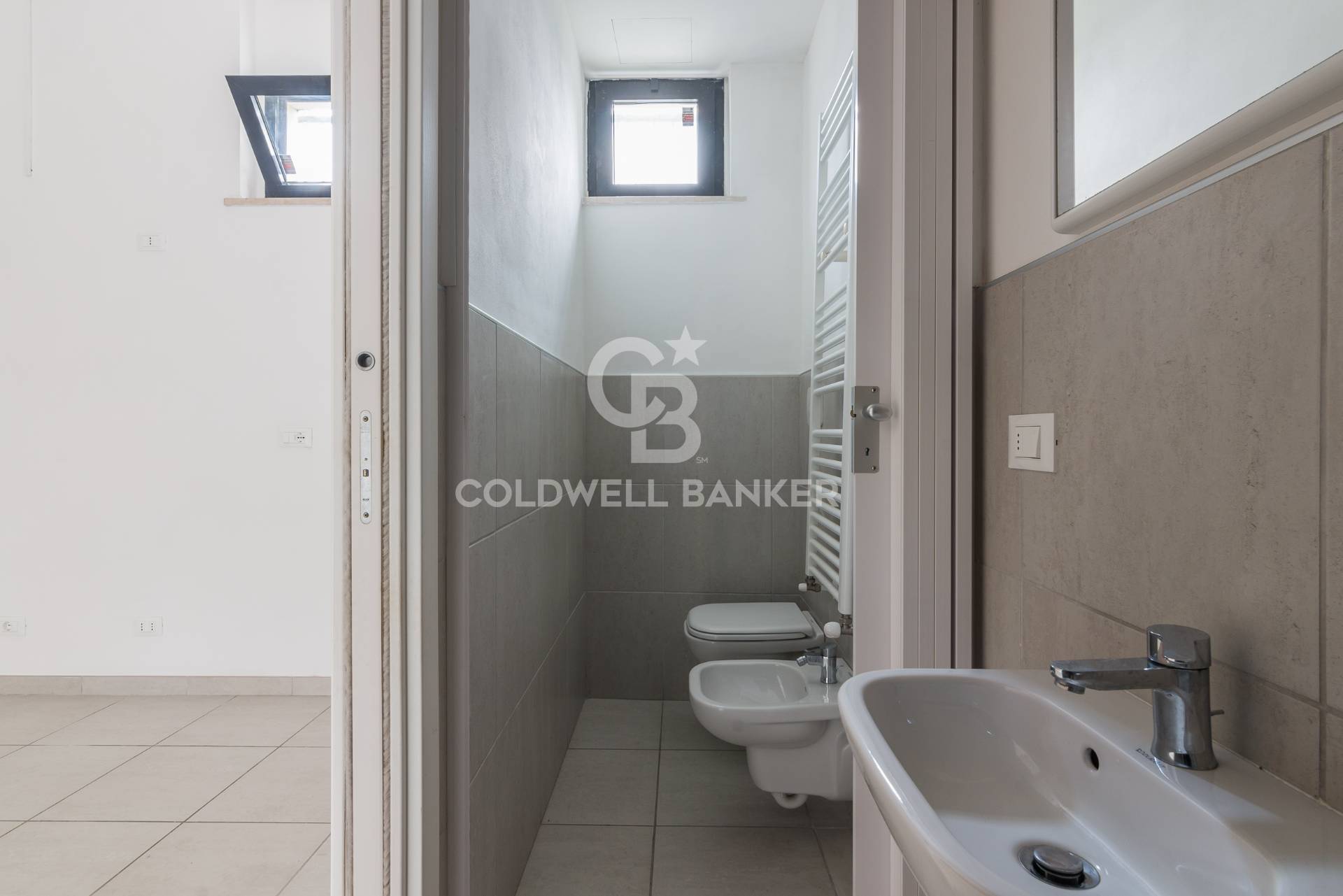 Negozio in vendita a Rimini, Lagomaggio