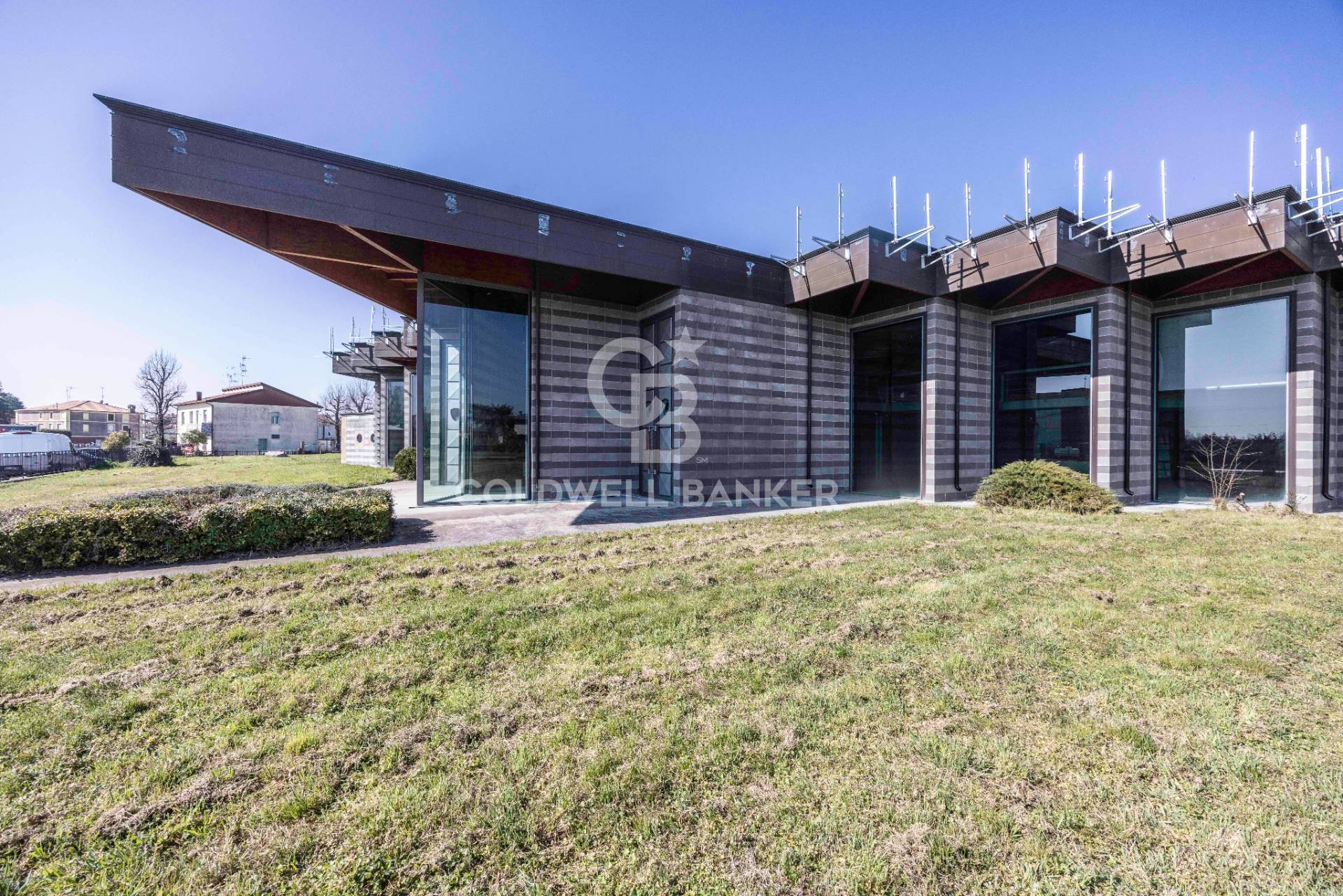 Locale commerciale in vendita a Terre del Reno